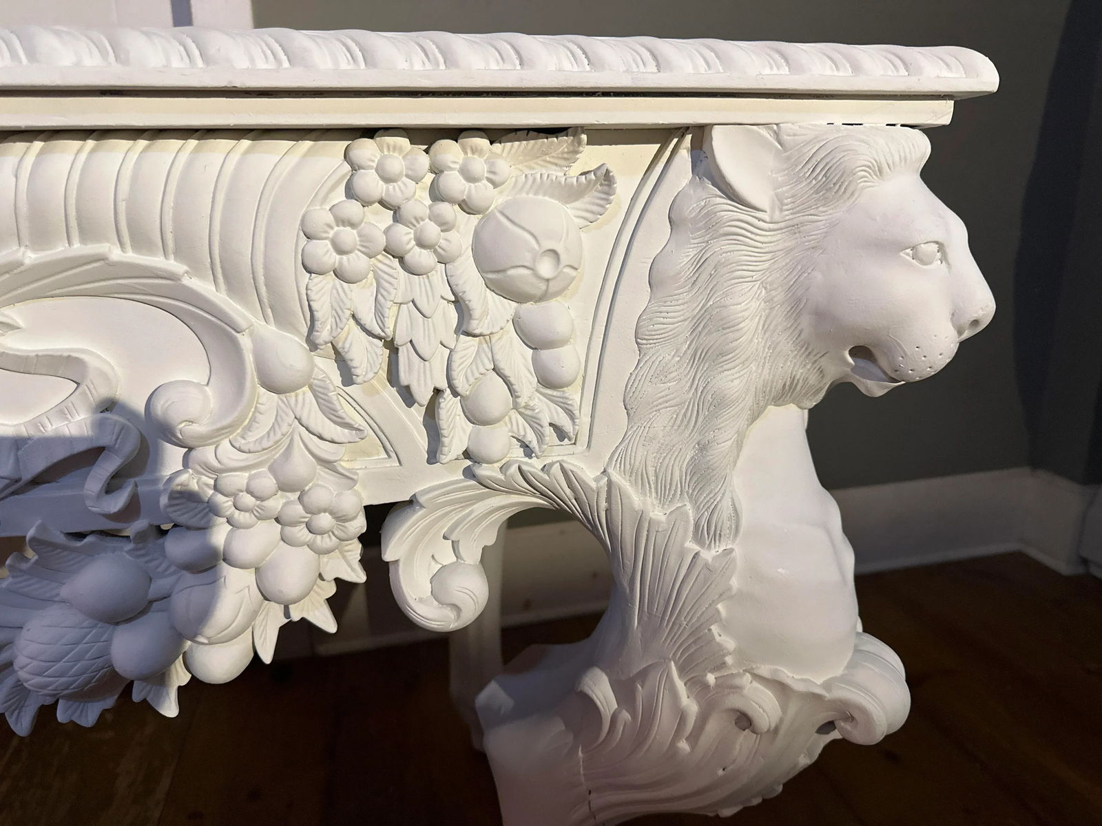 English Georgian Style Table Ornately Carved Faces and Lion Paws and Face in Manner of William Kent - 5
