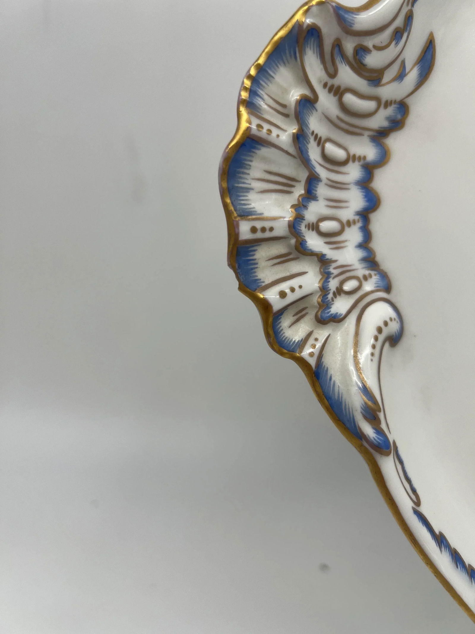 Herend Porcelain Puce Classical & Shell Bordered Platter Circa 1916 - 7