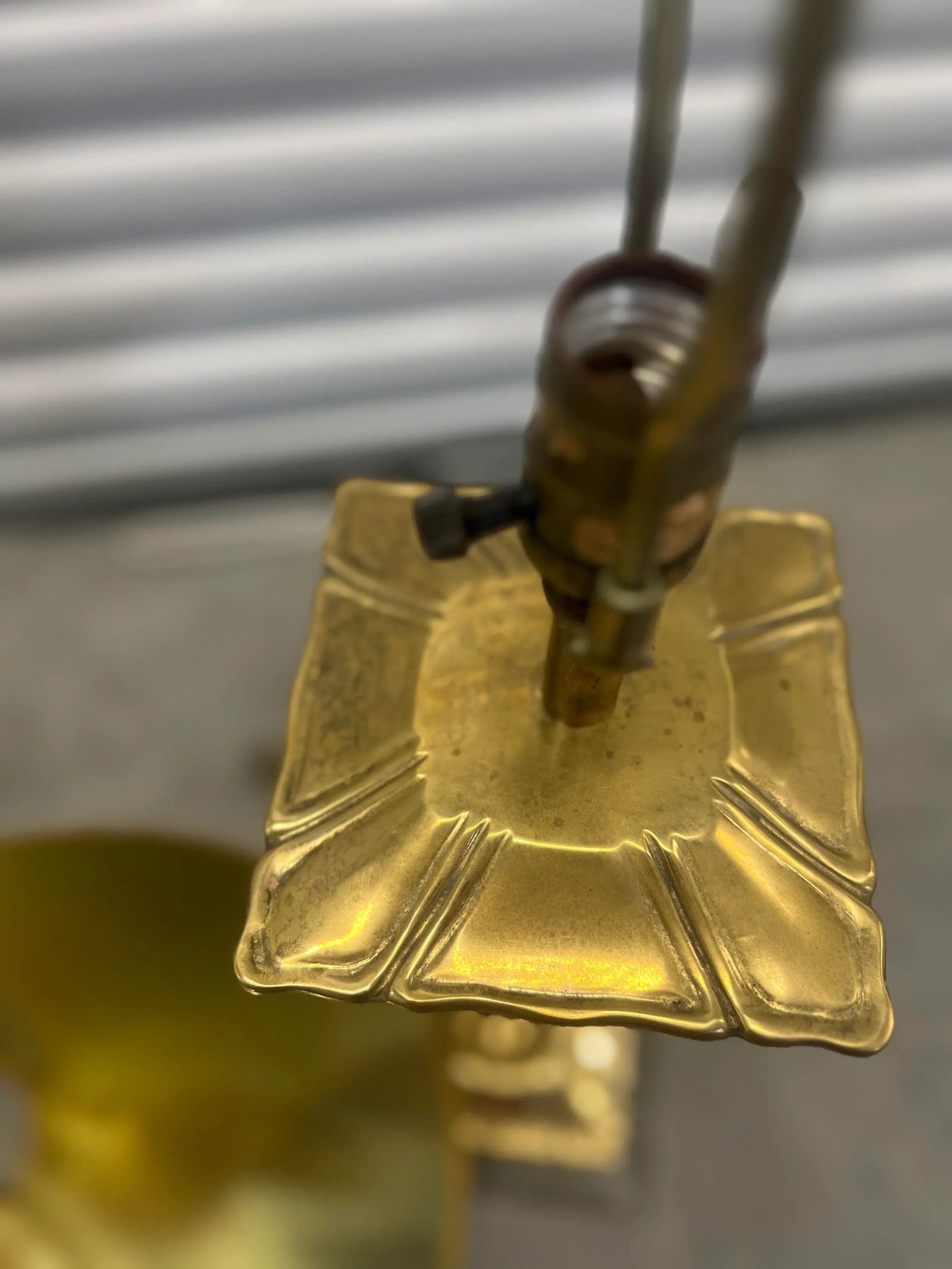 Unique Vintage Mid Century Modern Brass & Lucite Chapman Lamp W/ Original Shade C. 1985 - 9