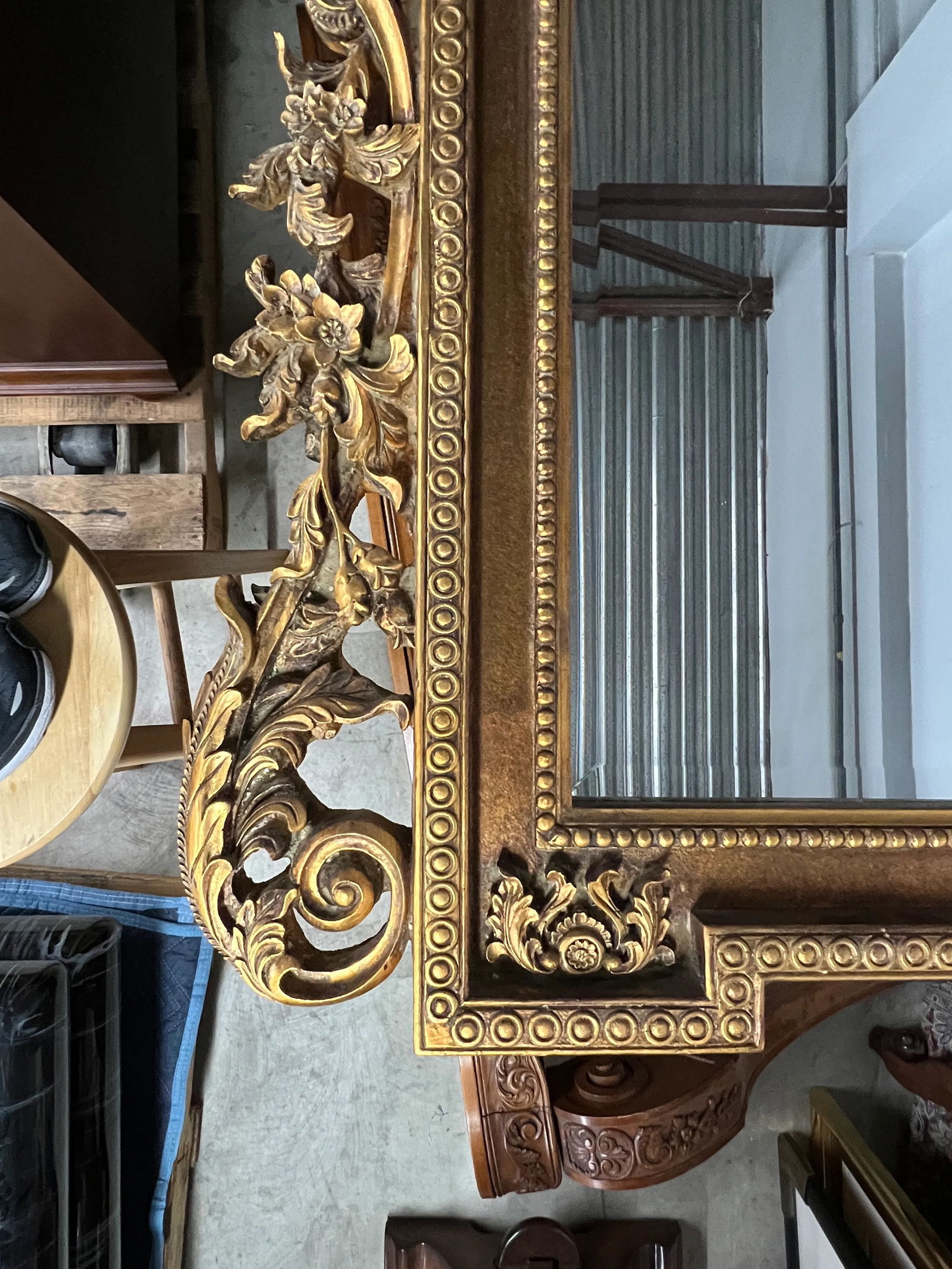Mid 20th Century Italia Baroque Style Large Gold-Carved Giltwood Wall Mirror - 6