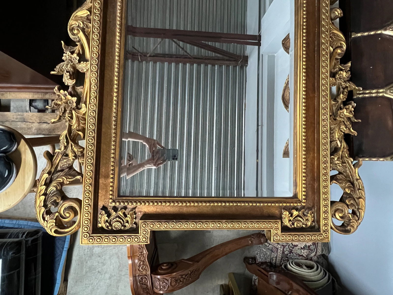 Mid 20th Century Italia Baroque Style Large Gold-Carved Giltwood Wall Mirror - 7