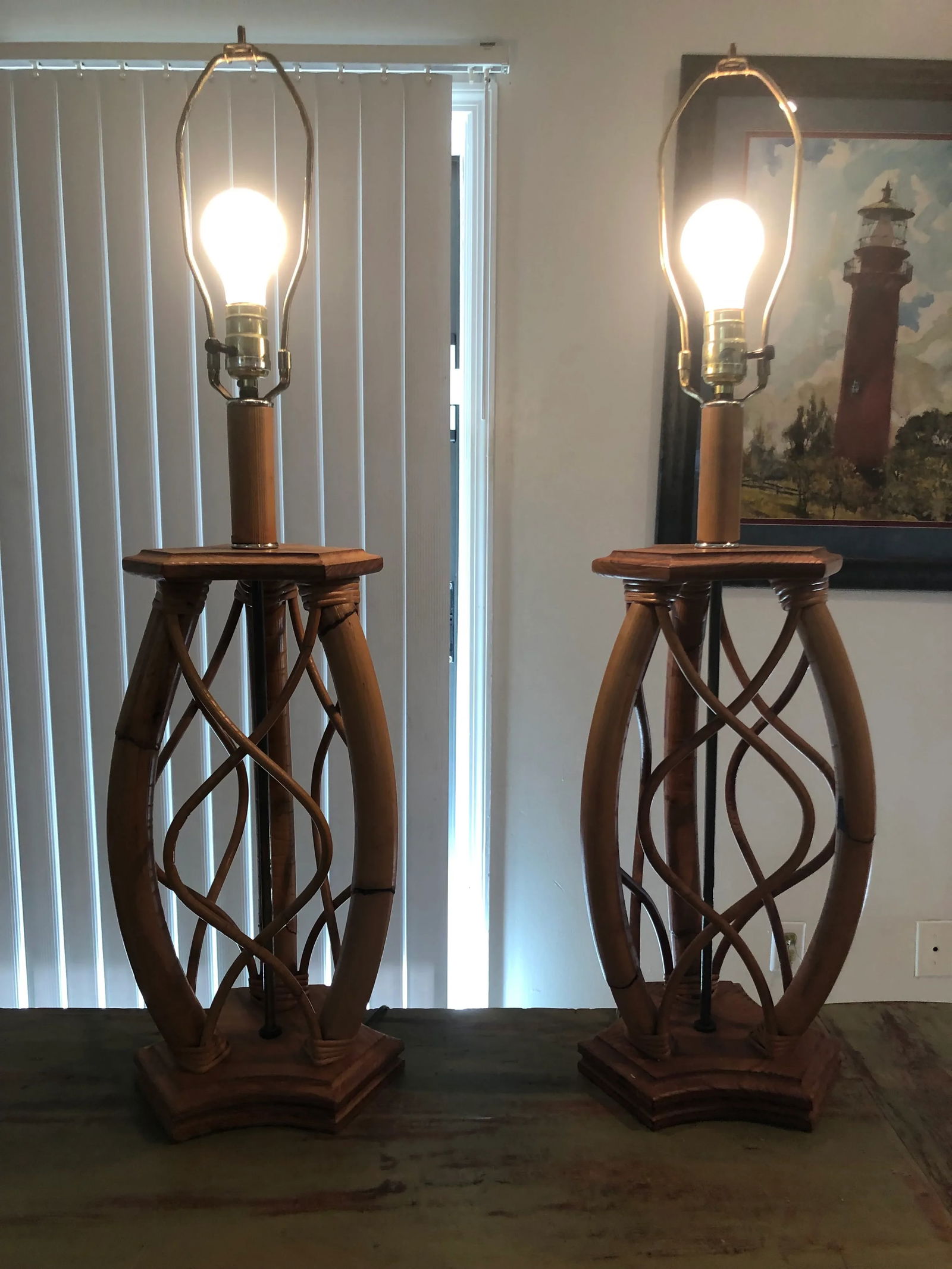 Pair of Mid-Century Rattan Table Lamps - 7