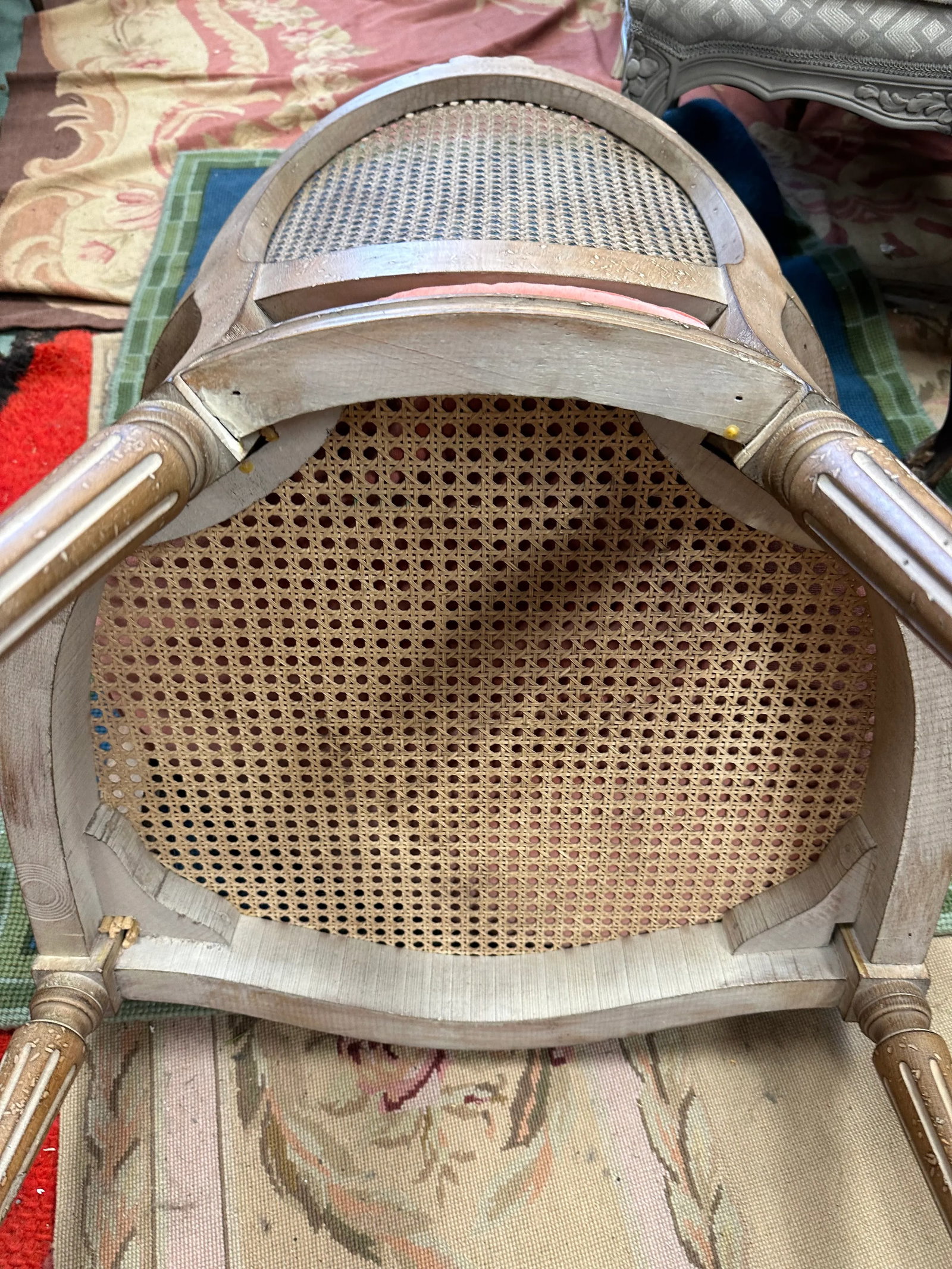 French Louis XVI Style Painted Cane Seat and Back and Coral Velvet Upholstery 19th Century - 11