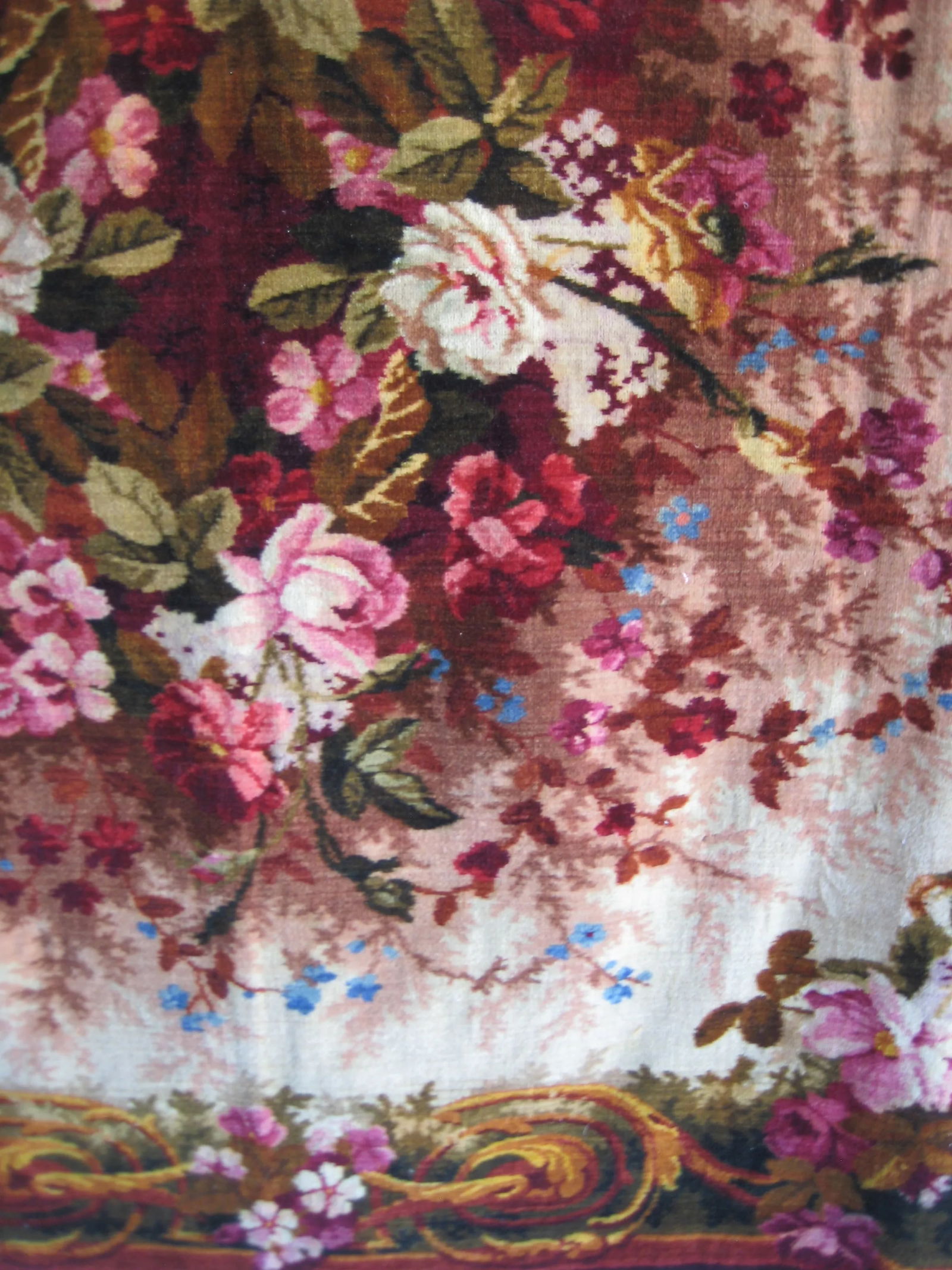 Late 19th Century French Napoleon III Velvet Tablecloth - 10
