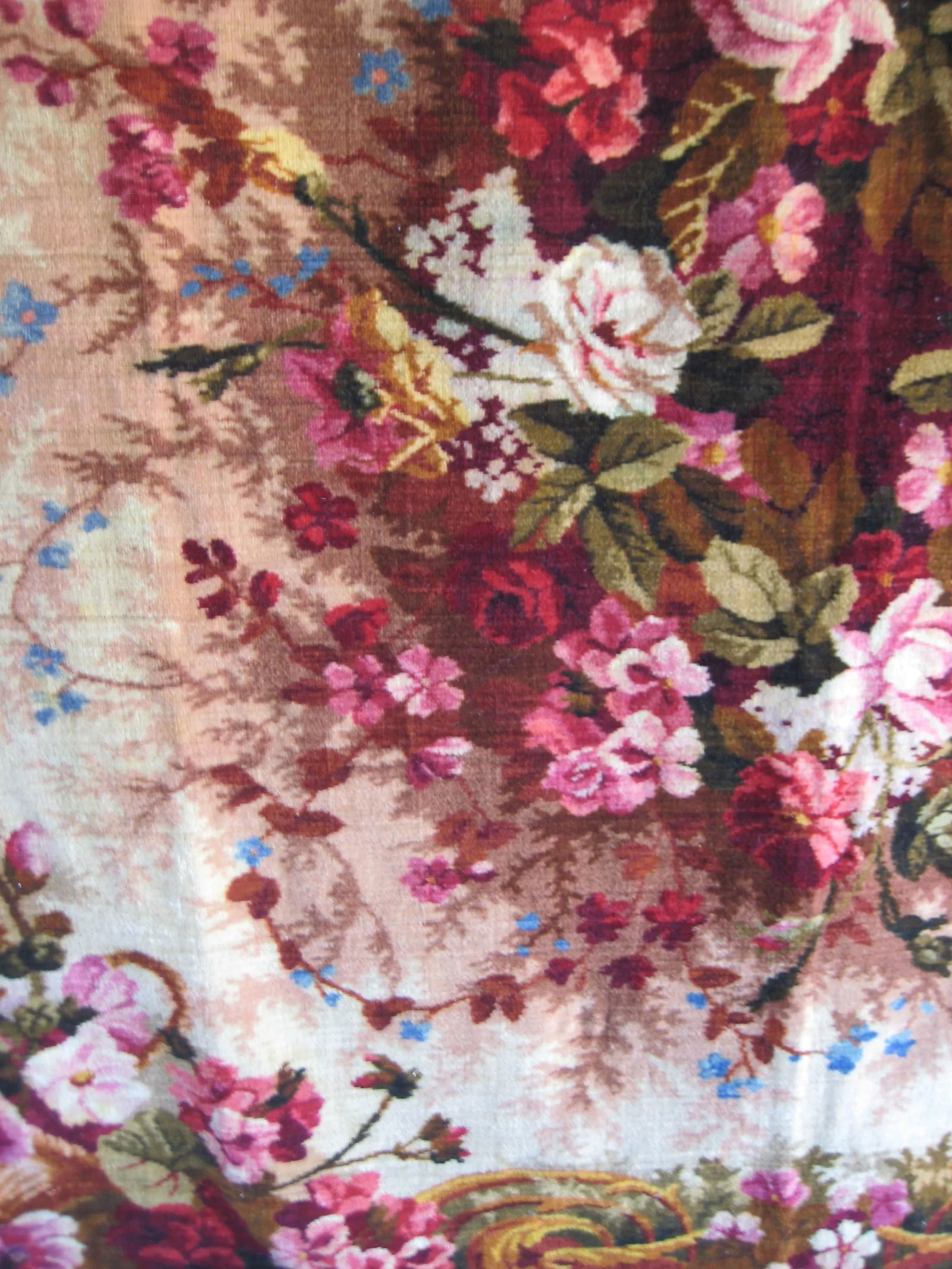 Late 19th Century French Napoleon III Velvet Tablecloth - 9