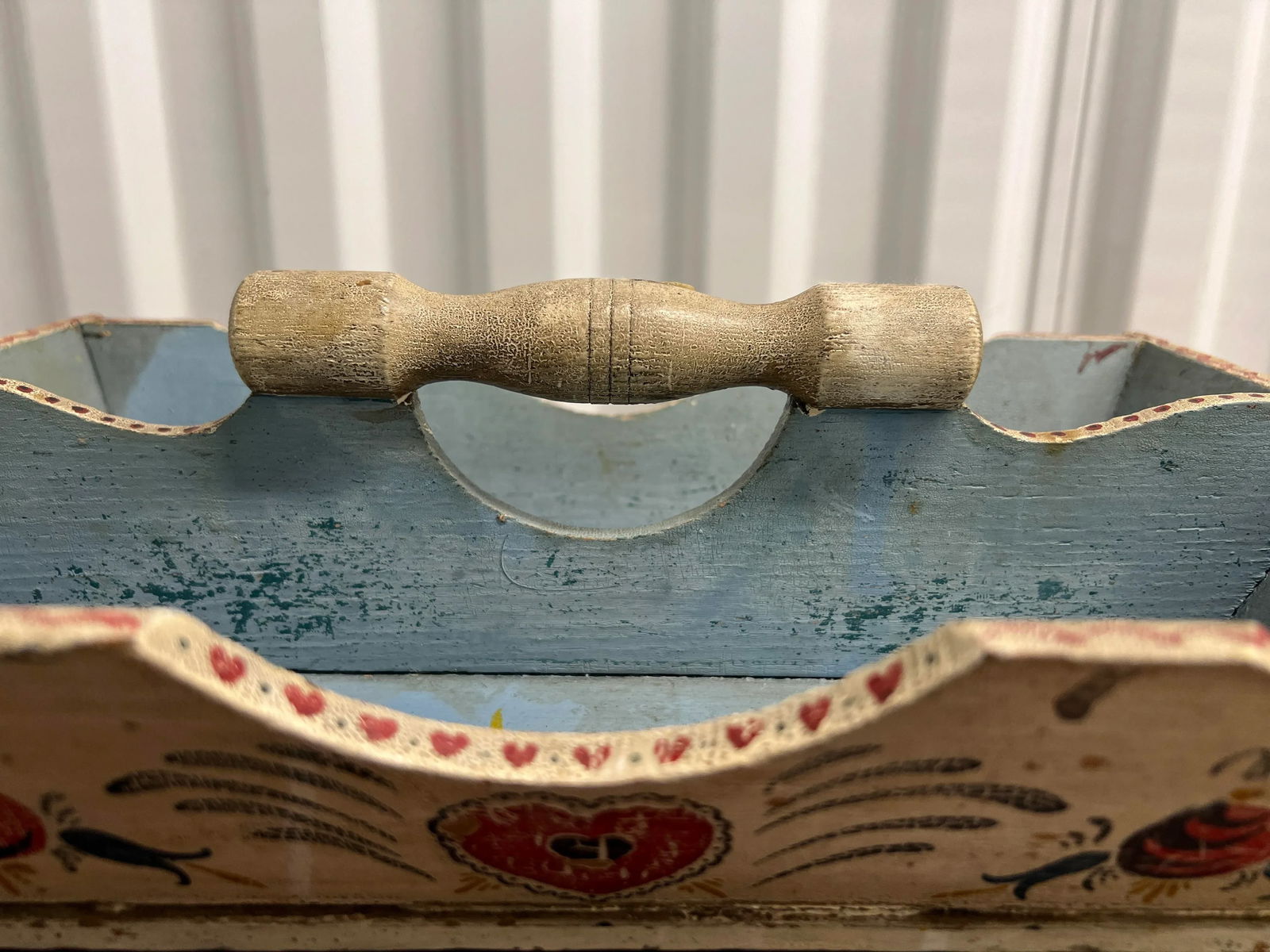 Fantastic American Paint Decorated Folk Art Cutlery Tray - Circa 1845 - 9