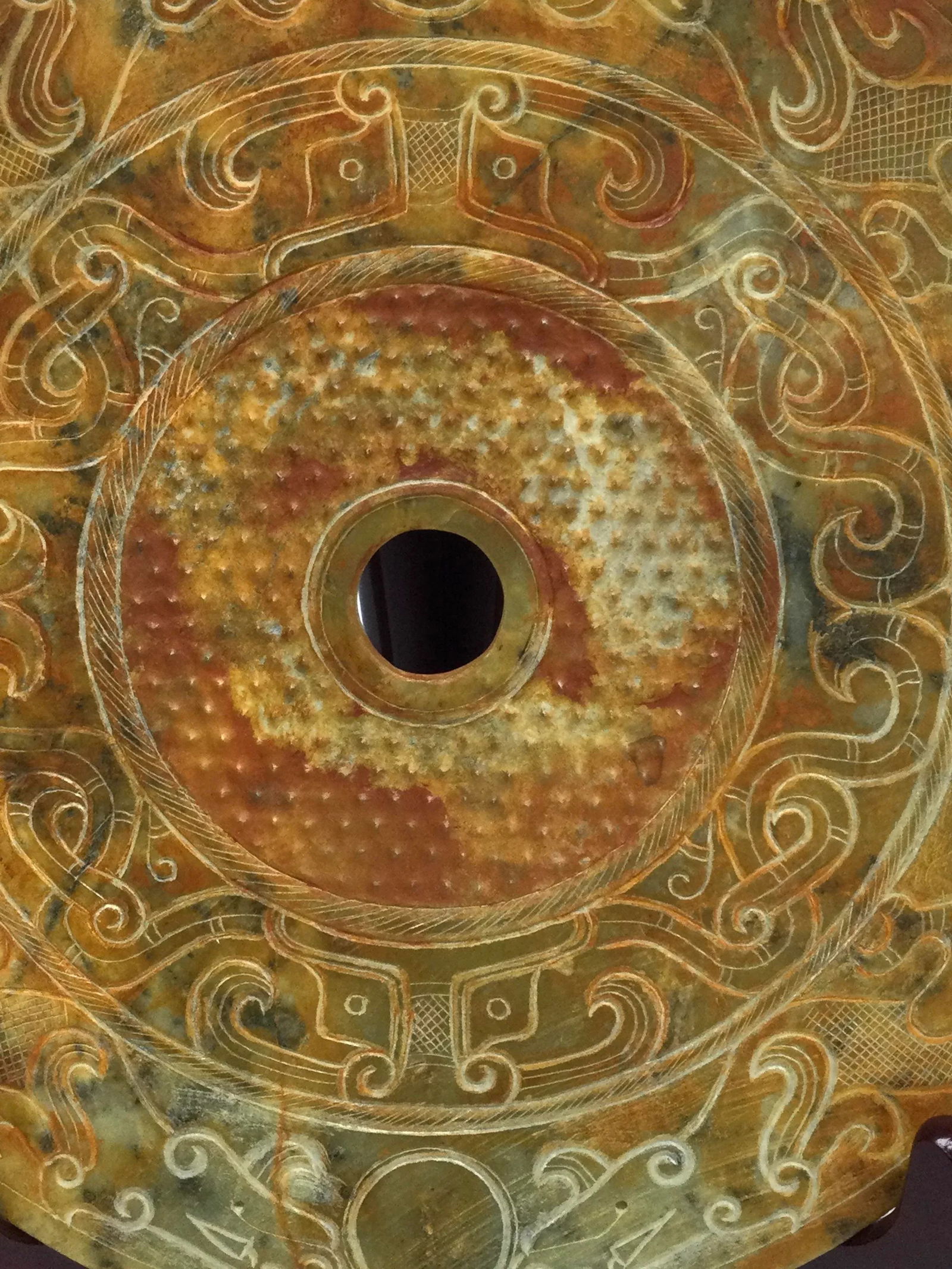 Chinese Antique Shang Dynasty Hetian Umber Jade Nephrite Dragon Beast Yu Bi With Wood Stand - 2