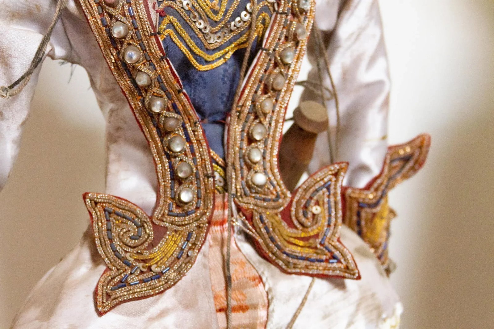 Set of Two Javanese Wayang Puppets - 9