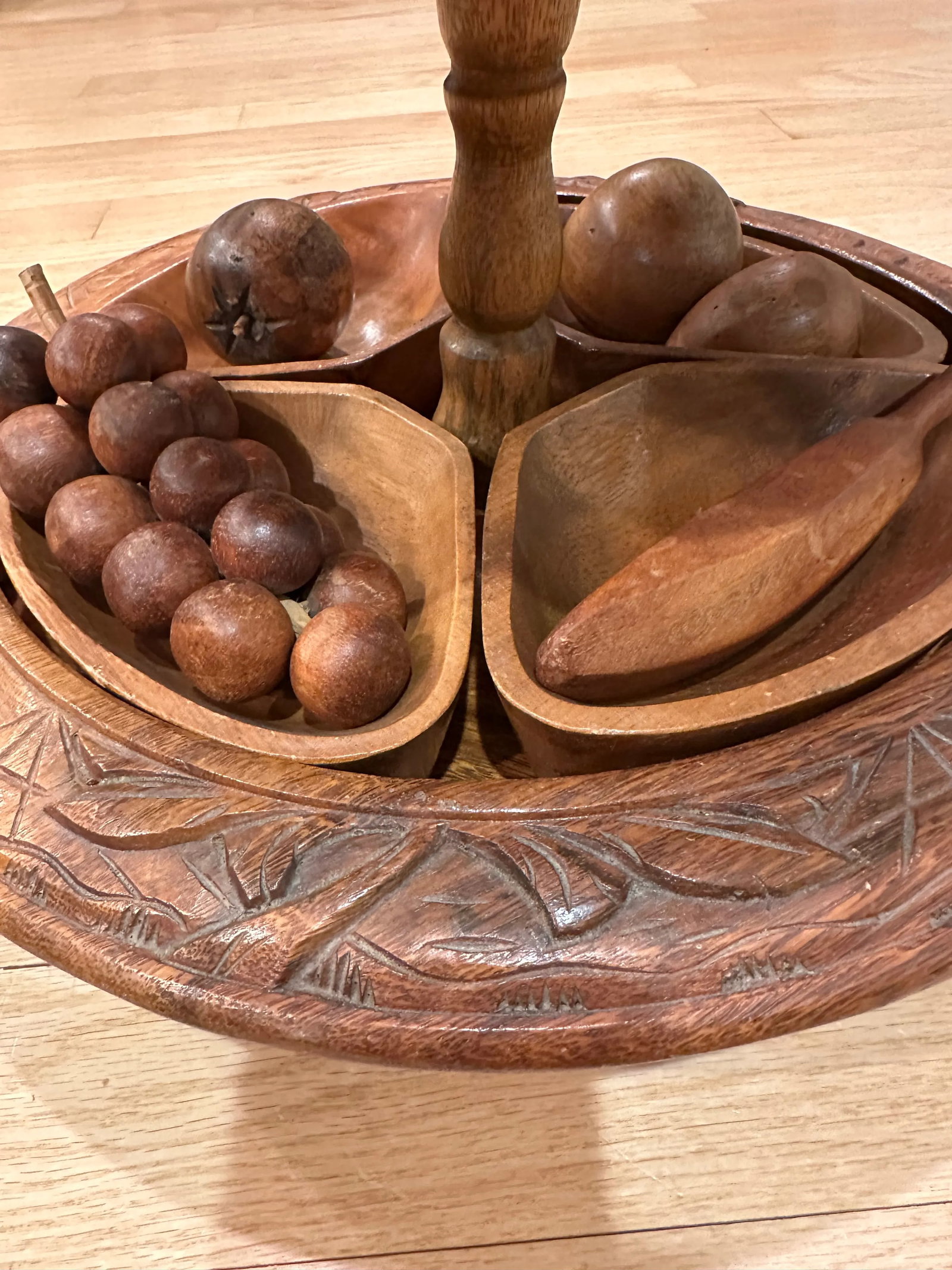 Mid-Century Modern Pineapple Topped Lazy Suzan Epergne Monkey Pod Wood and Decorative Fruit Set- 29 - 5