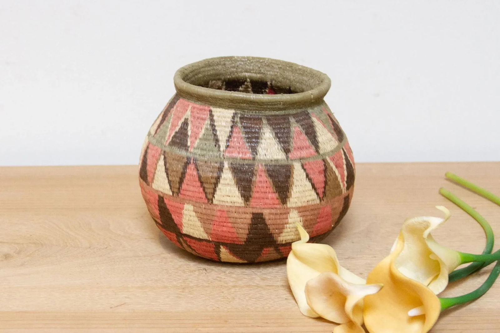 Colorful Finely Woven Tribal Embera Basket - 7