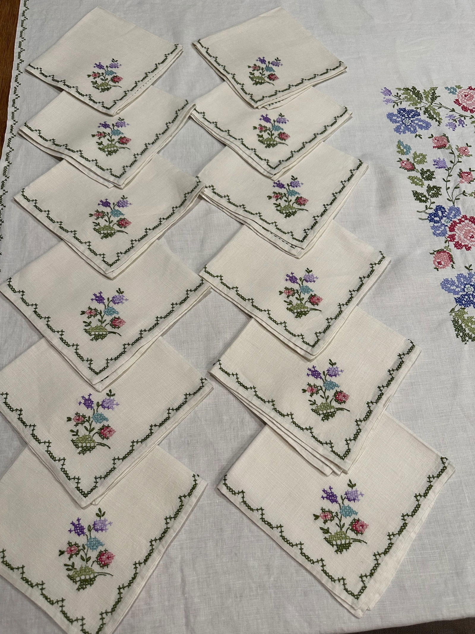 1960s Vintage Linen Cross-Stitched Needlepoint Embroidered Floral Tablecloth Napkins Runner Set of 1 - 2