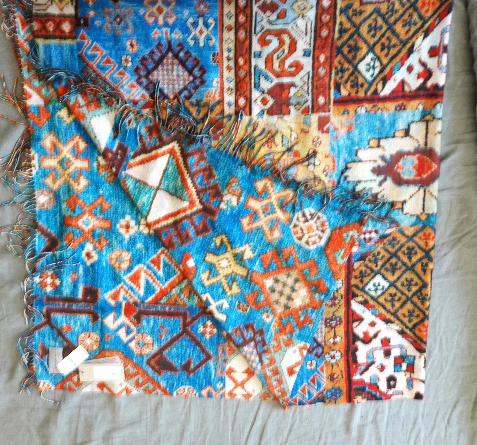 Alonpi - Lifestyle Cashmere Reversible Throw - 4