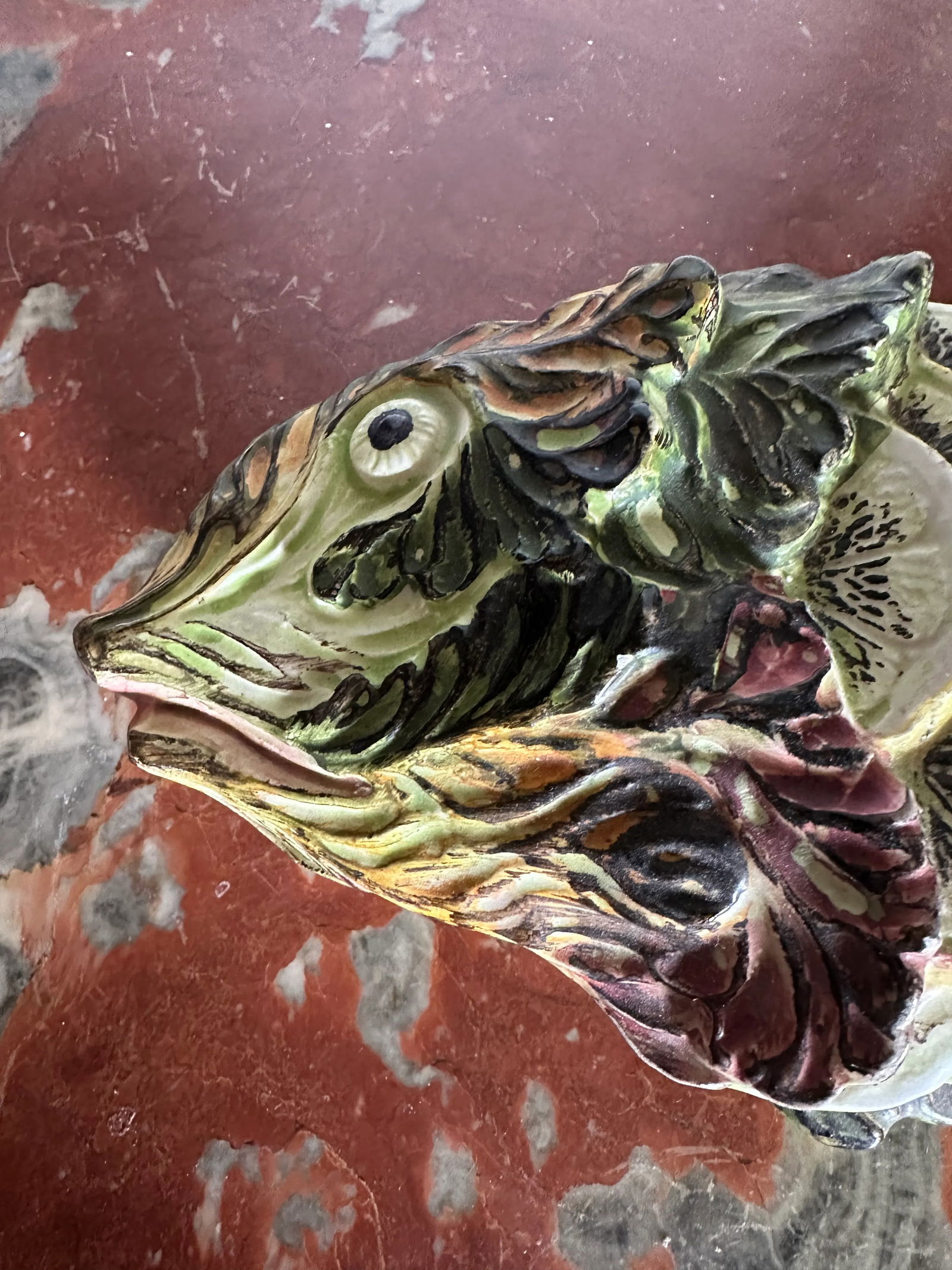 1930s Italian Majolica Fish Tureen by Meiselman in Green Purple and Yellow With Sliced Lemons - 4