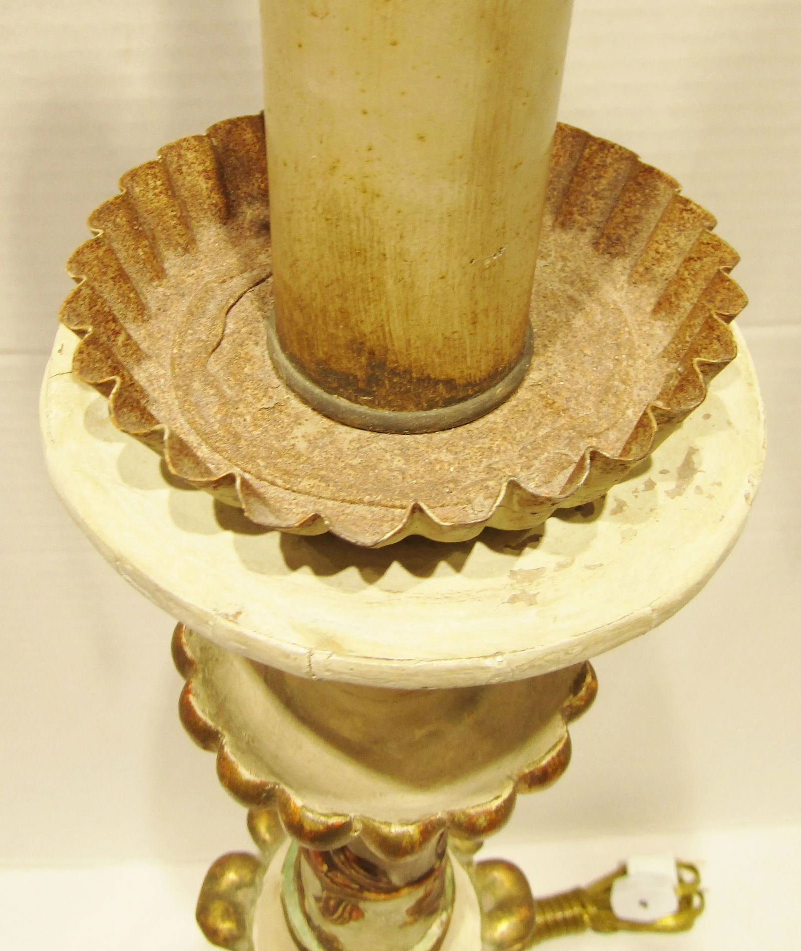 Matched Pair Antique 18th Century Italian Parcel Gilt Wood Candlesticks / Lamps - 3