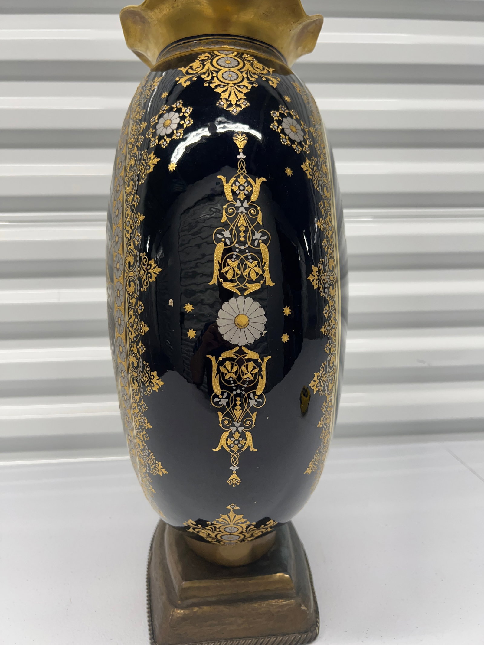 Exhibition Quality English Coalport Porcelain "Crane" Japonesque Enamel Vase - 3