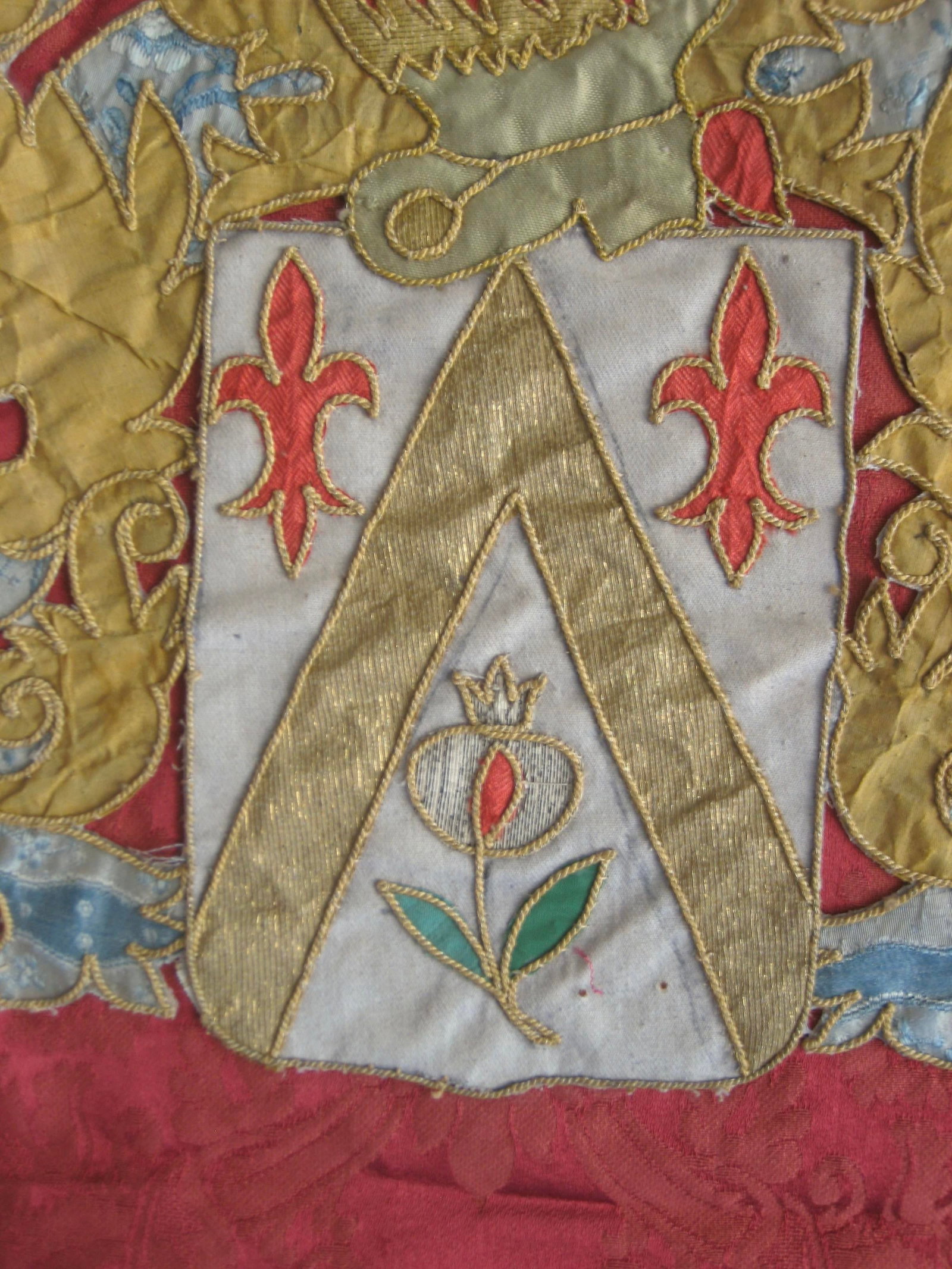 French Knight Family Crest or Coat of Arms 19 Century - 6