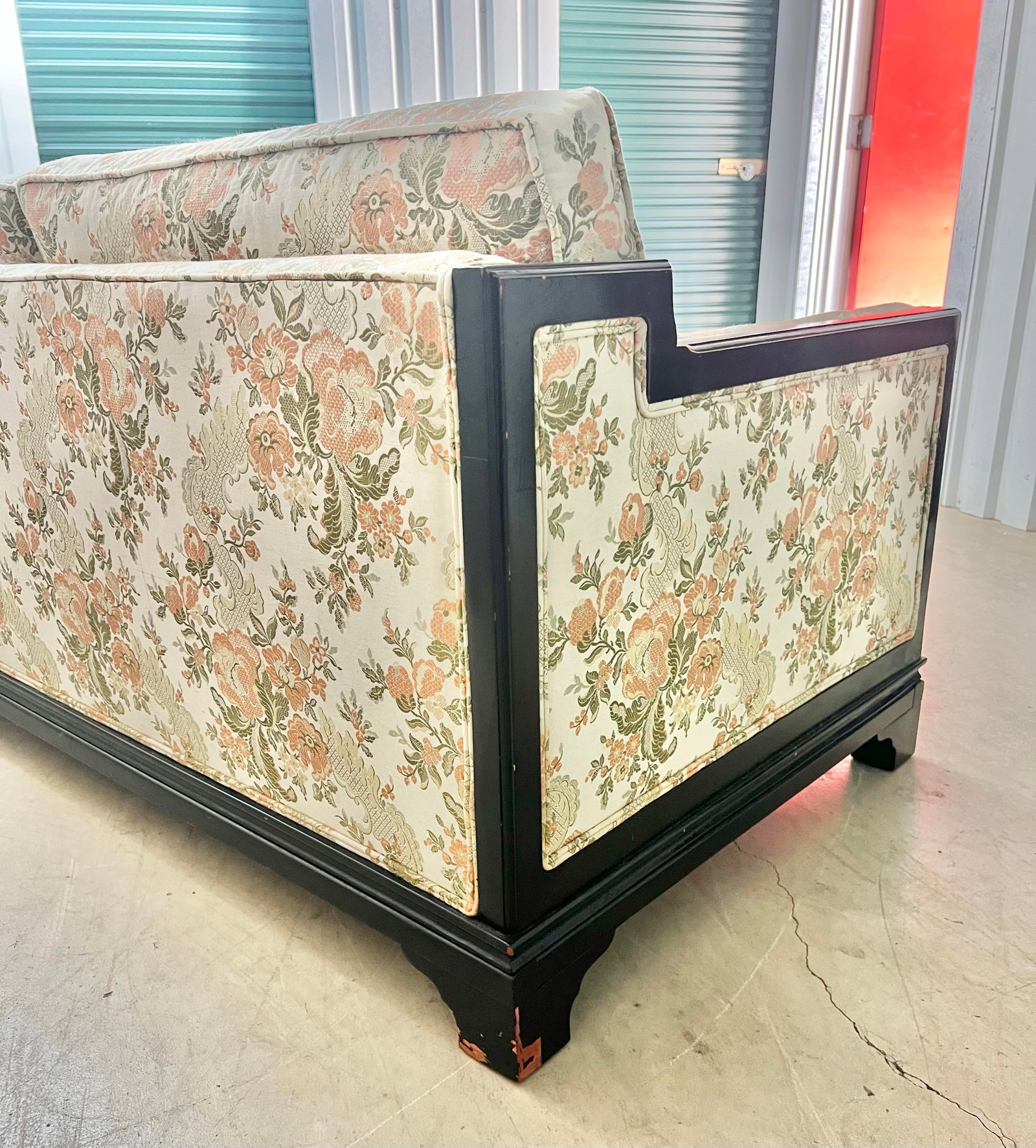 Vintage Chinoiserie Key City Custom Asian Style Black Lacquered Sofa With Floral Brocade Fabric - 4