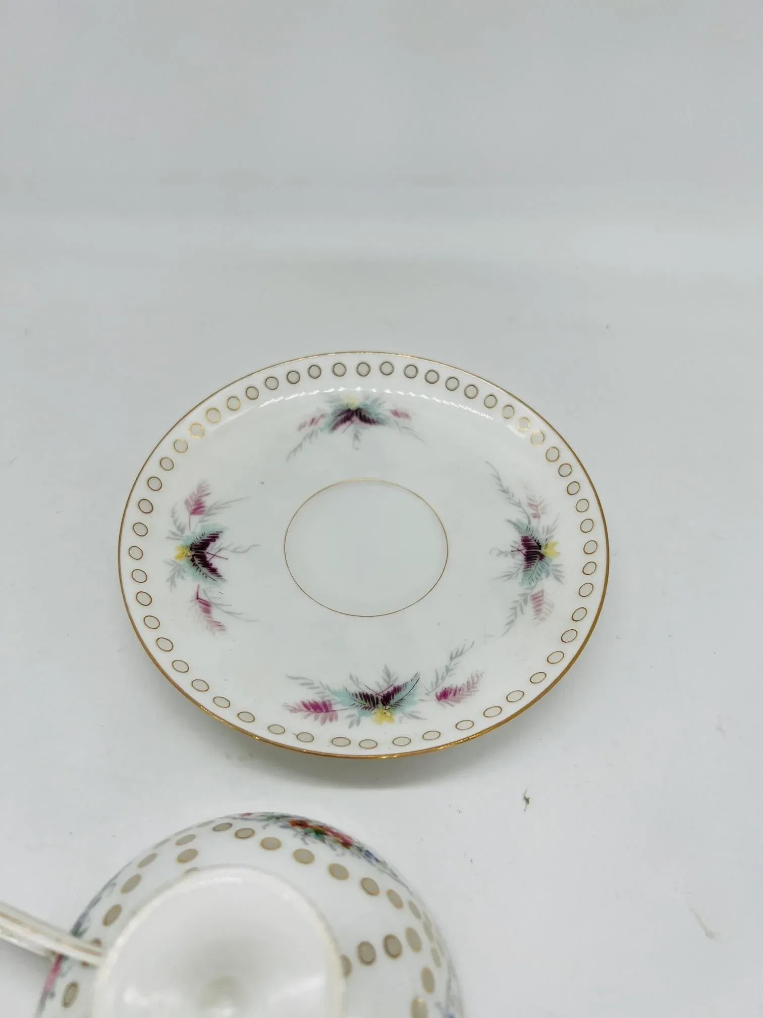 Fine & High Quality Porcelain Tea Cup / Saucer - Rice Grain - Gilt Enameled - 4