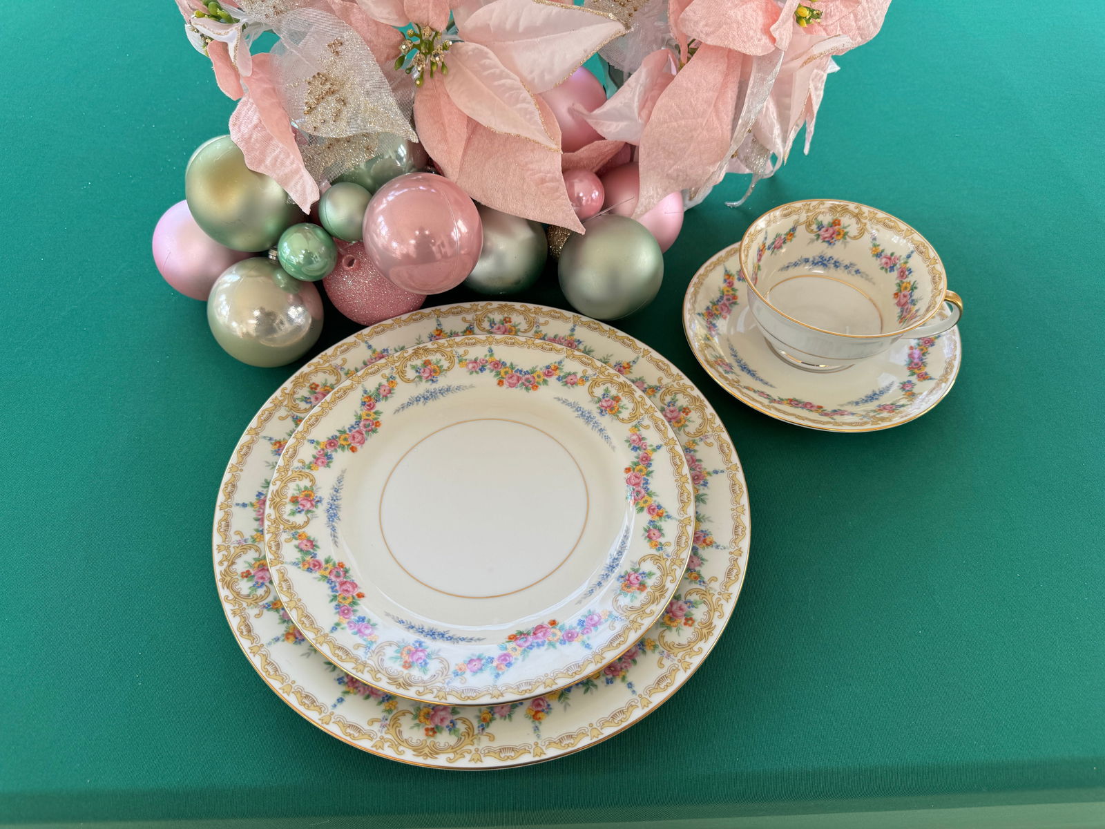 Lovely China for 12 Plus Serveware- 101 Pieces - 4