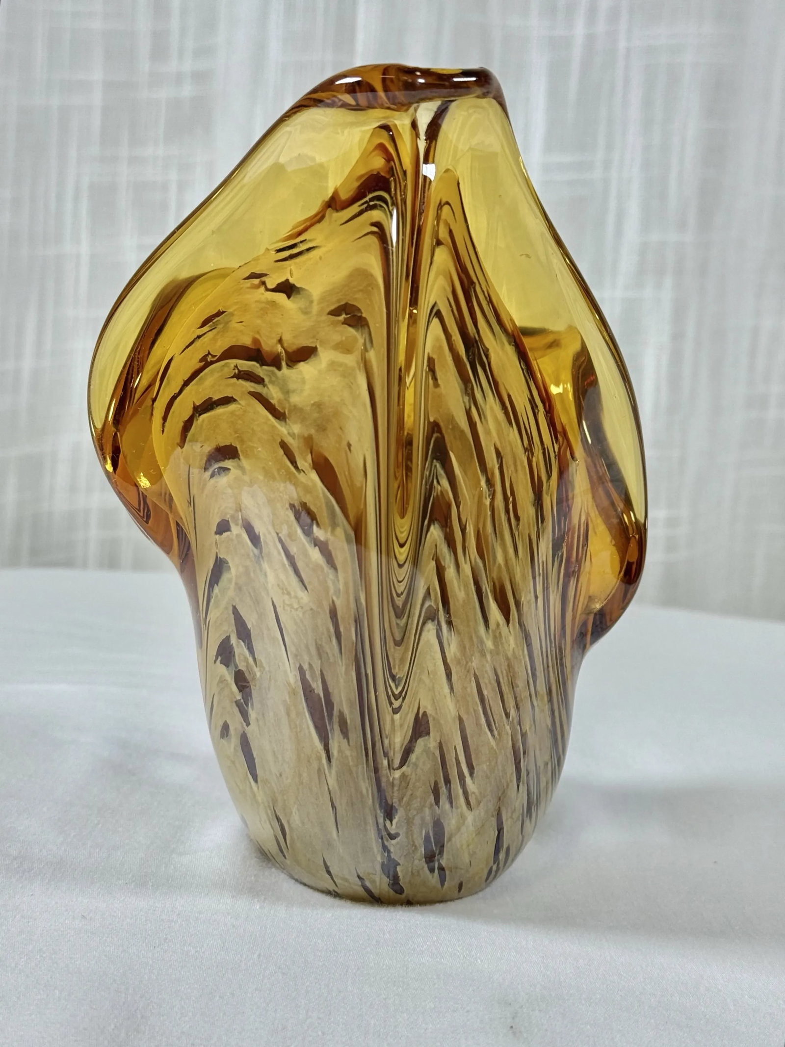 Vintage Italian Murano Hand Blown Glass Art Amber and White Tortoise Vase - 3