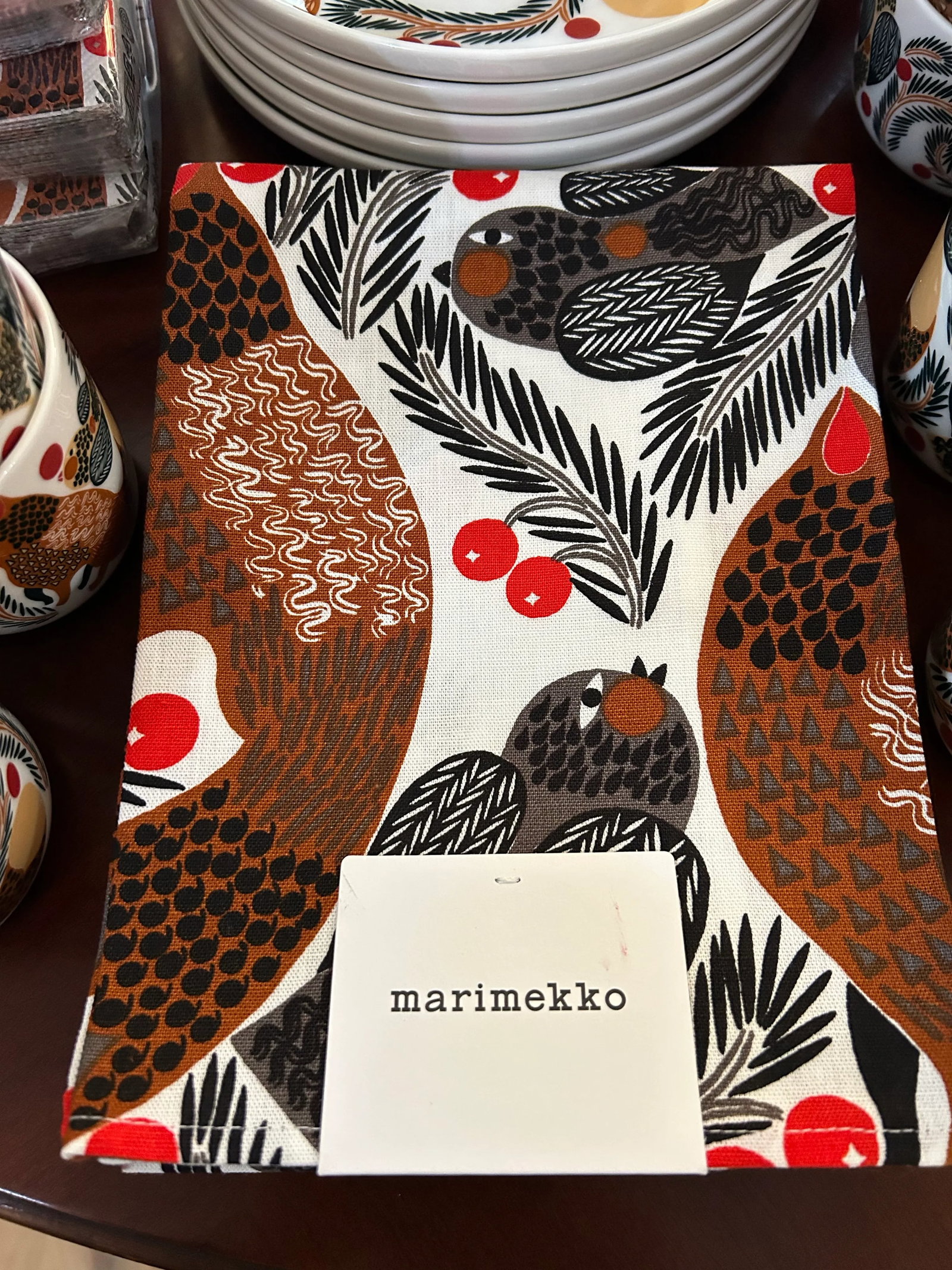 Marimekko Ovia Ketunmarja "Fox Berry" Luncheon Set for 6 - 32 Pieces - 2