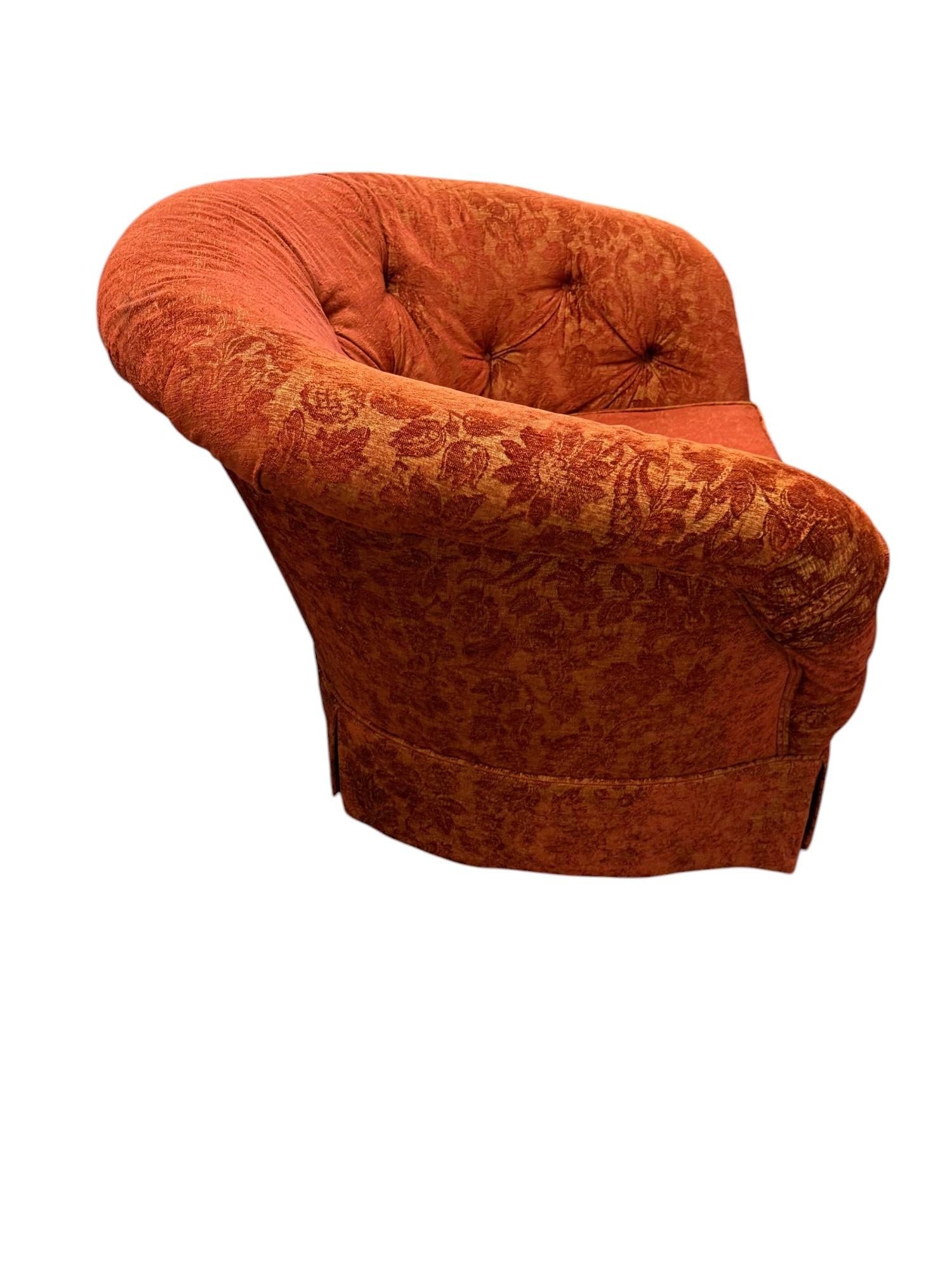 Late 20th Century Pair of Custom Red Floral Swivel Chairs in Red and Gold - 4