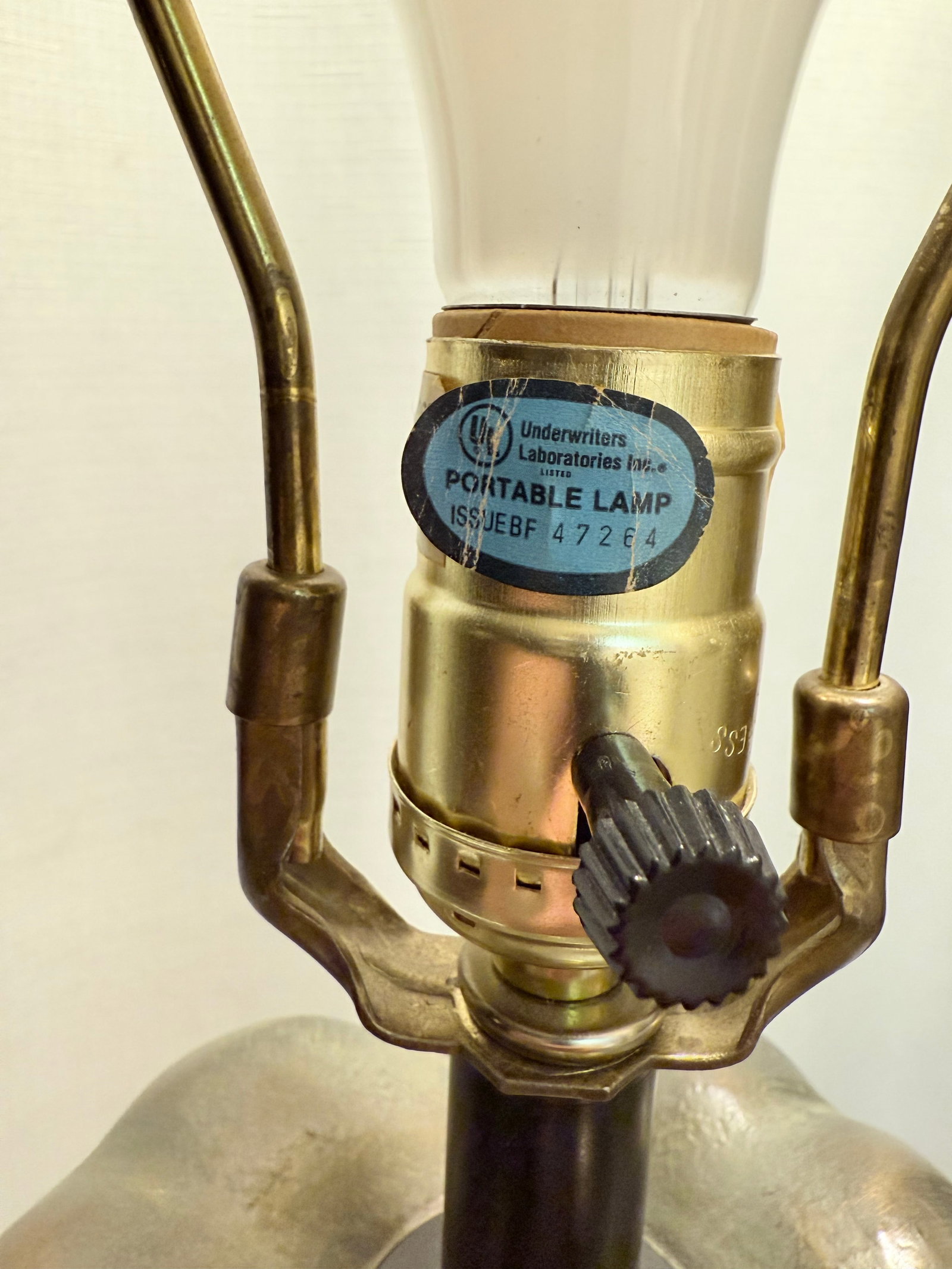 Vintage Hollywood Regency Three Sided Elephant Table Lamp With Original Faux Tortoise Shell Lined Sh - 8