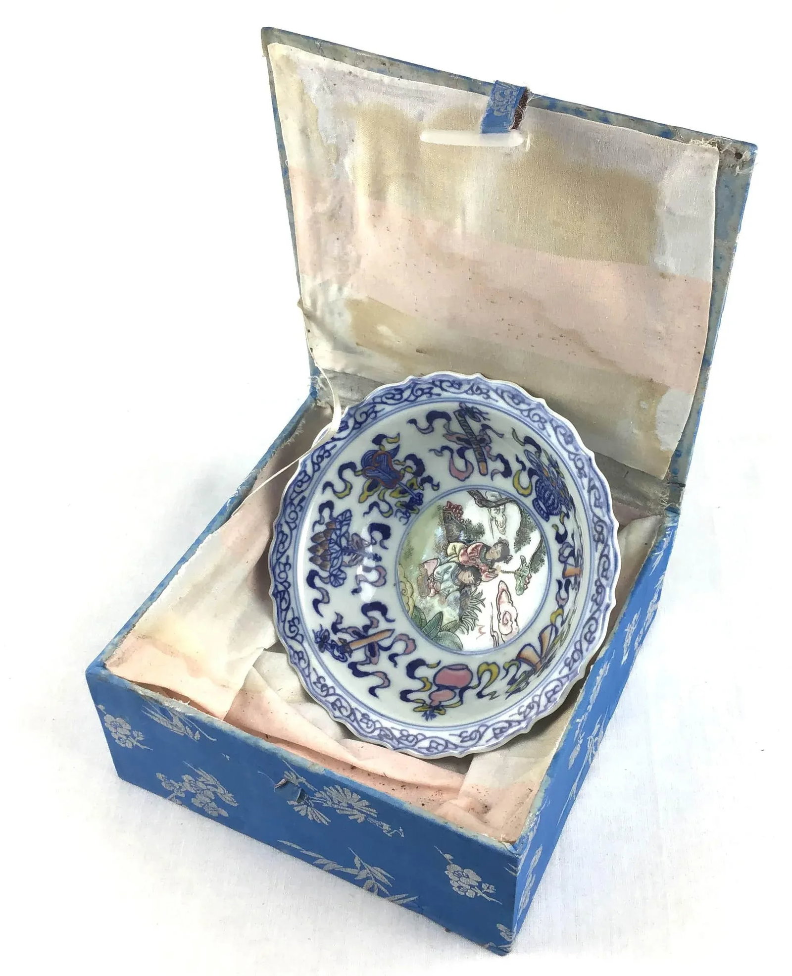 Antique Chinese Porcelain Bowl with Silk Box - 10