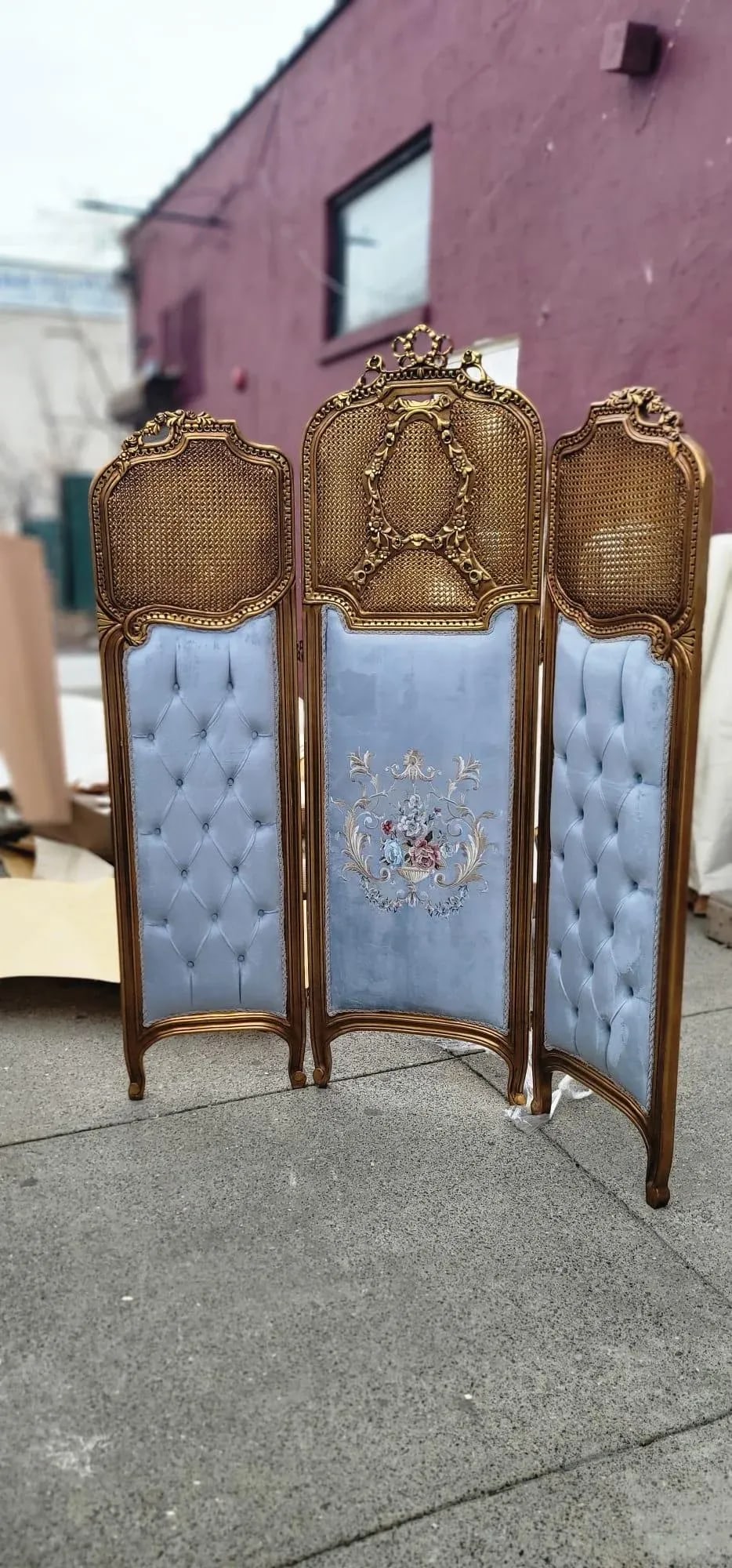 Vintage French Louis XV Style Three-Panel Screen in Gold Leaf Room Divider - 3