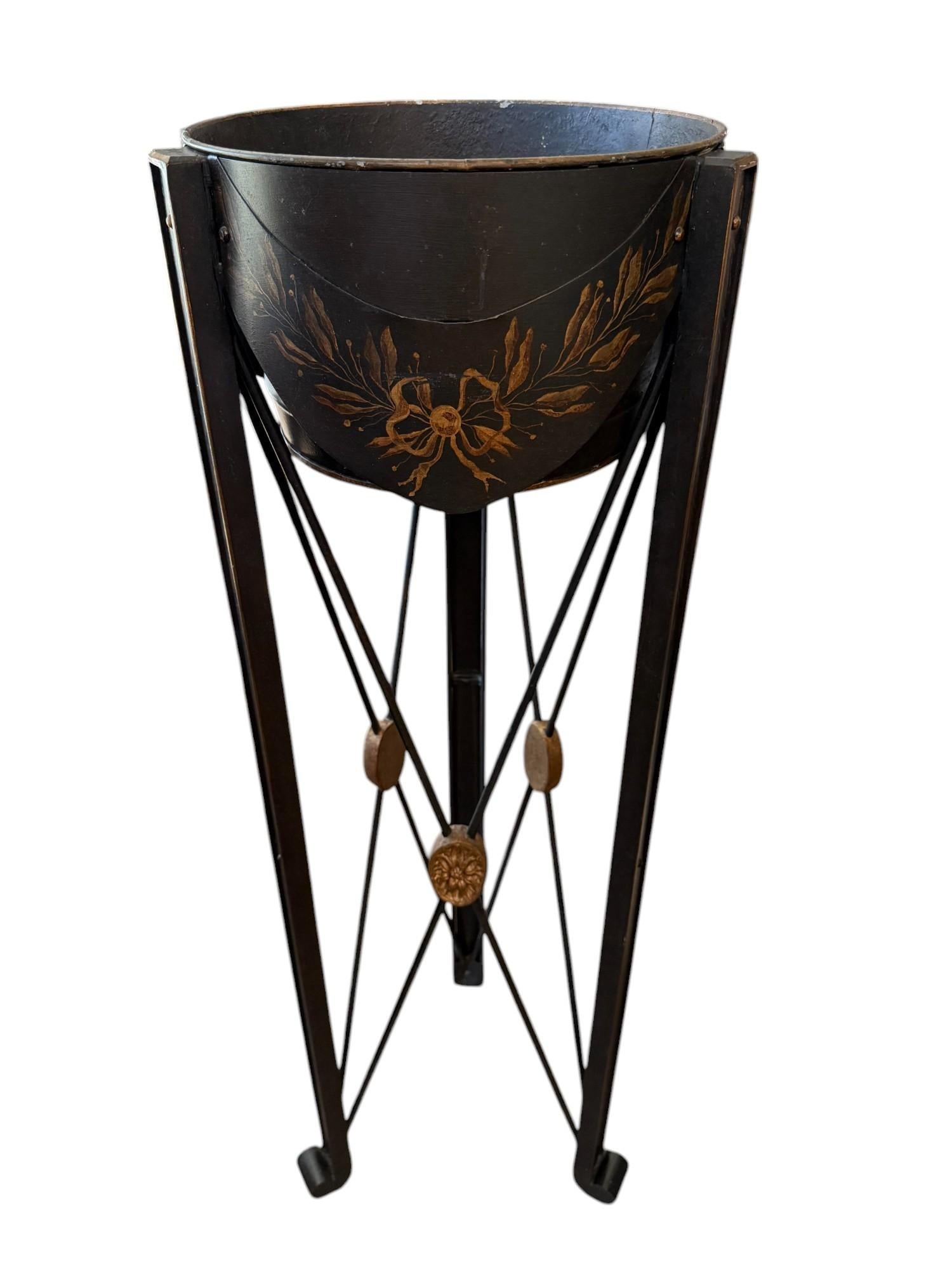 Late 20th Century Niermann Weeks Attributed Tole Jardiniere Plant Stand - 3