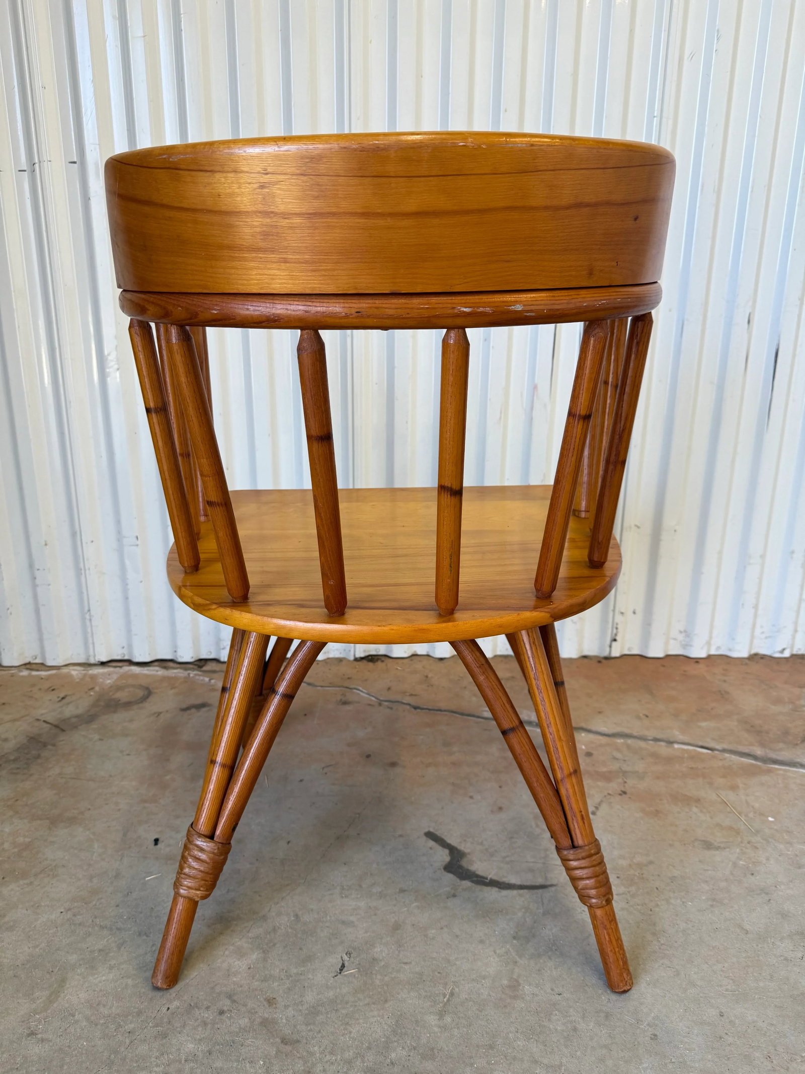 Vintage Heywood Wakefield Ashcraft Line Captains Chairs – Set of 2 With Rattan-Look Design - 10