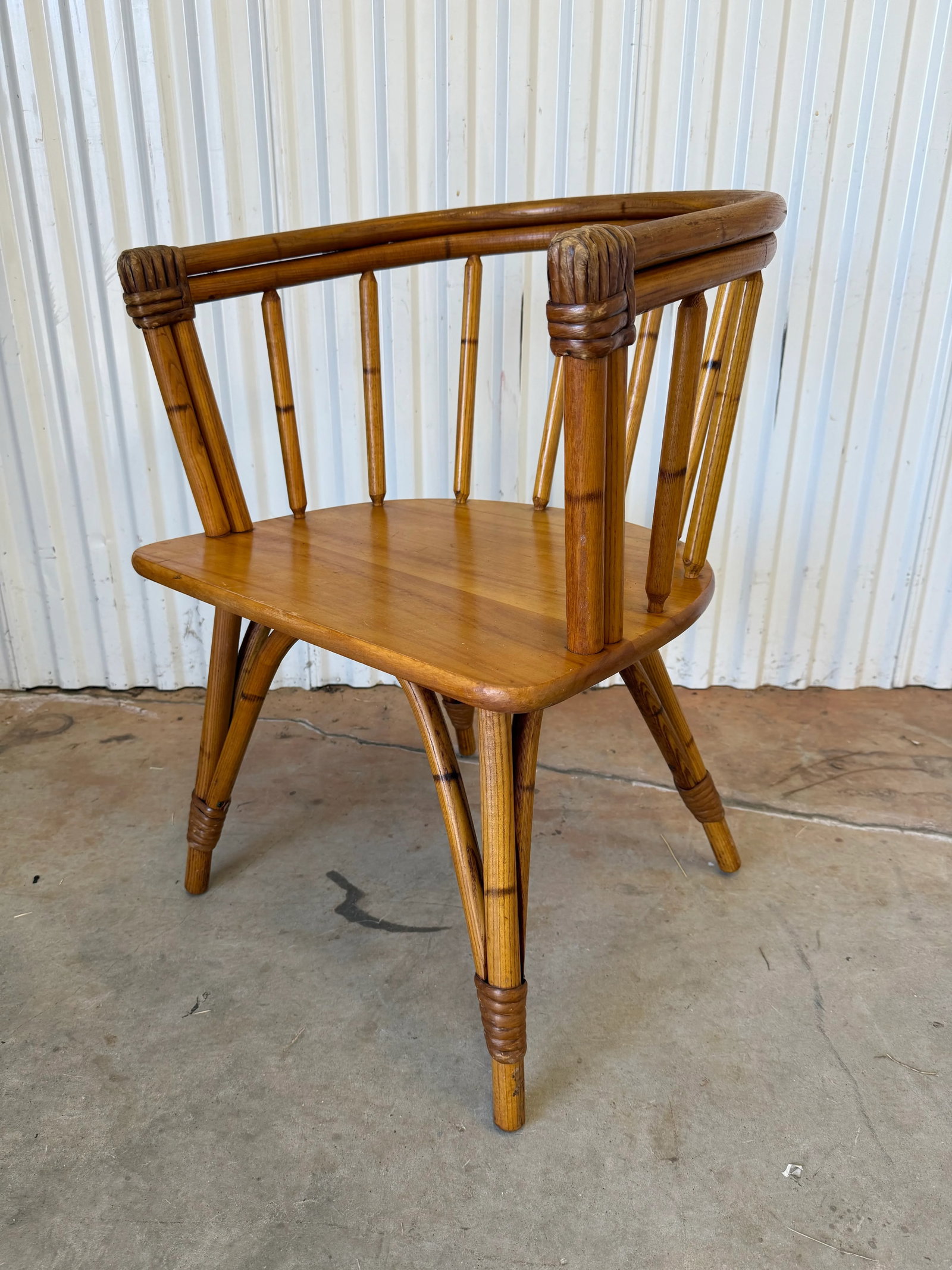 Vintage Heywood Wakefield Ashcraft Line Captains Chairs – Set of 2 With Rattan-Look Design - 4