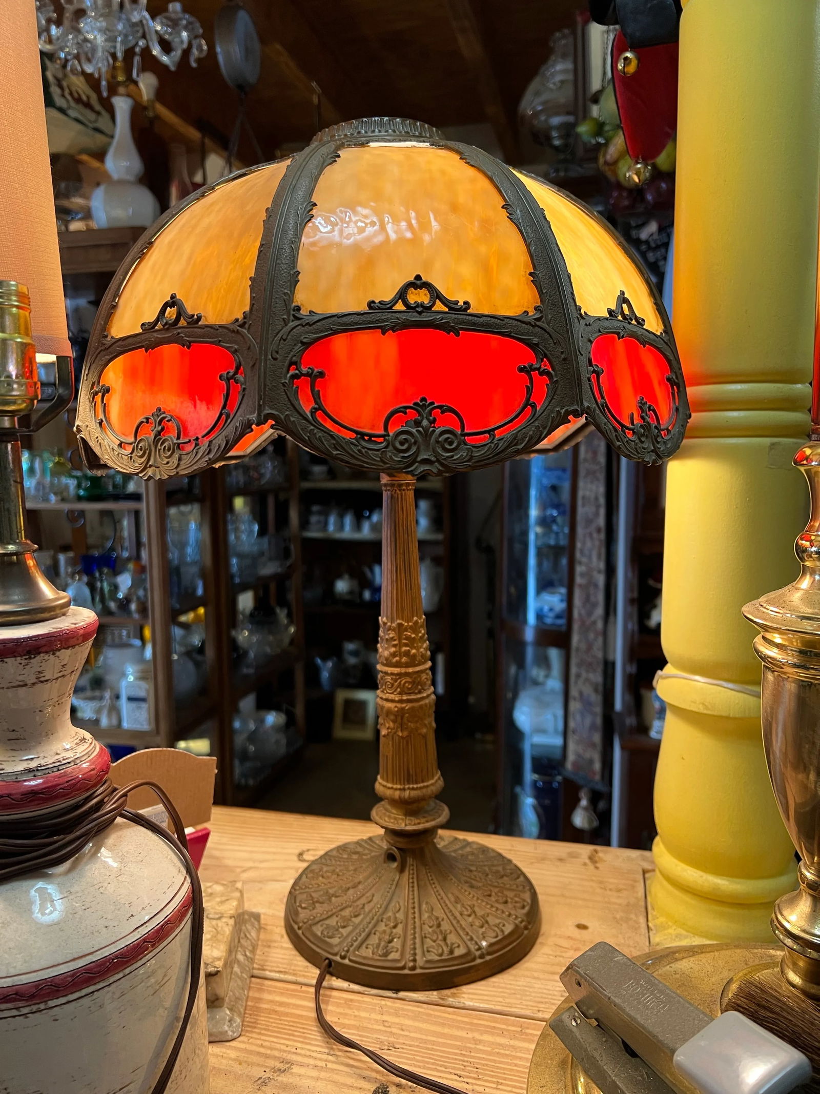 Late 1800s 8 Panel Bent Caramel and Red /Orange Slag Glass Table Lamp - 2