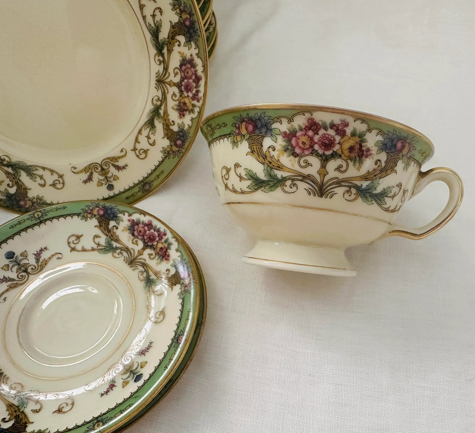 Vintage Black Knight "Hathaway" 34 Piece China Set - 8