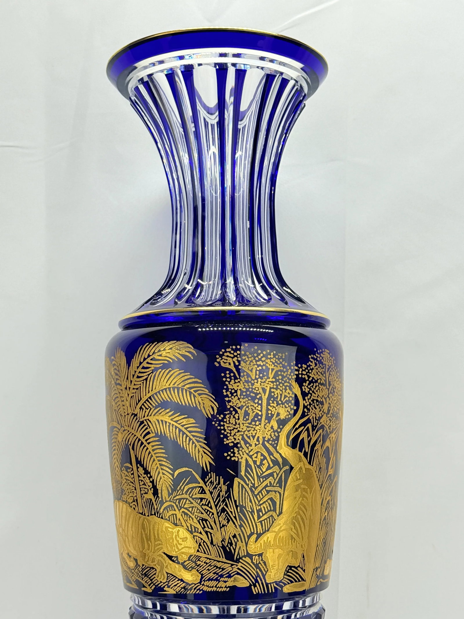 Monumental Saint Louis Cobalt & Gilt Cut-Crystal Vase, "African Jungle" 19th C - 4