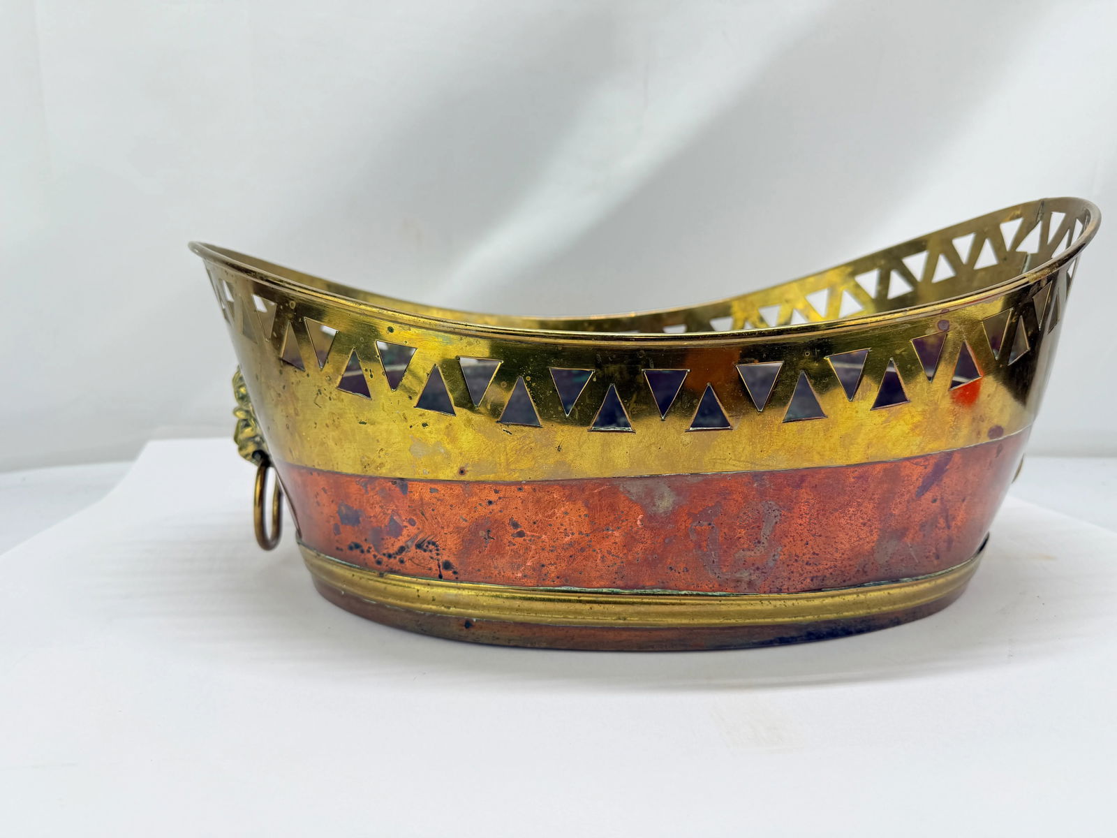 English 19th Century, Copper and Brass Jardinière or Wine Cooler W/ Lion Mounts - 7