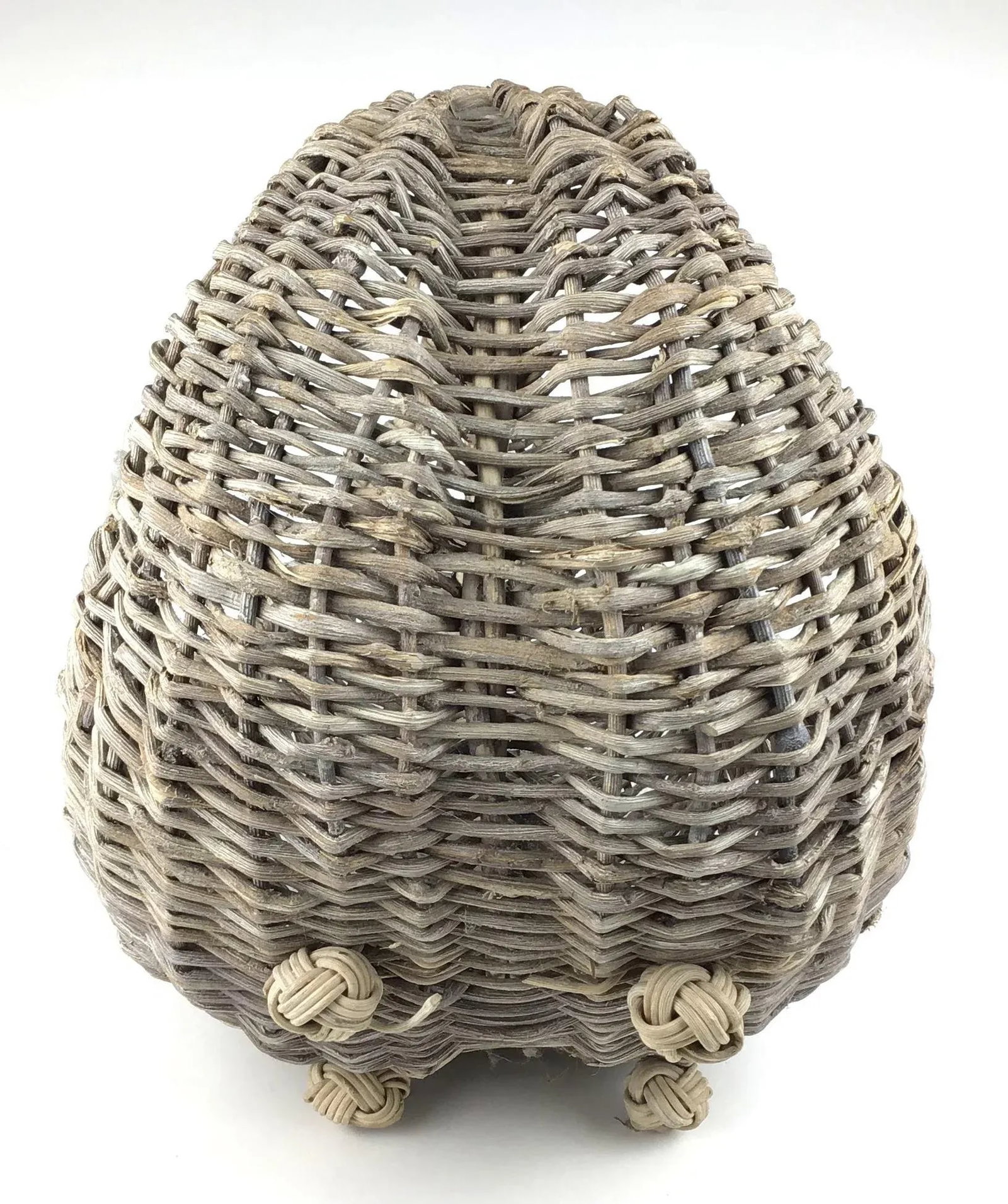 18th Century French Grape Gathering Basket - 12