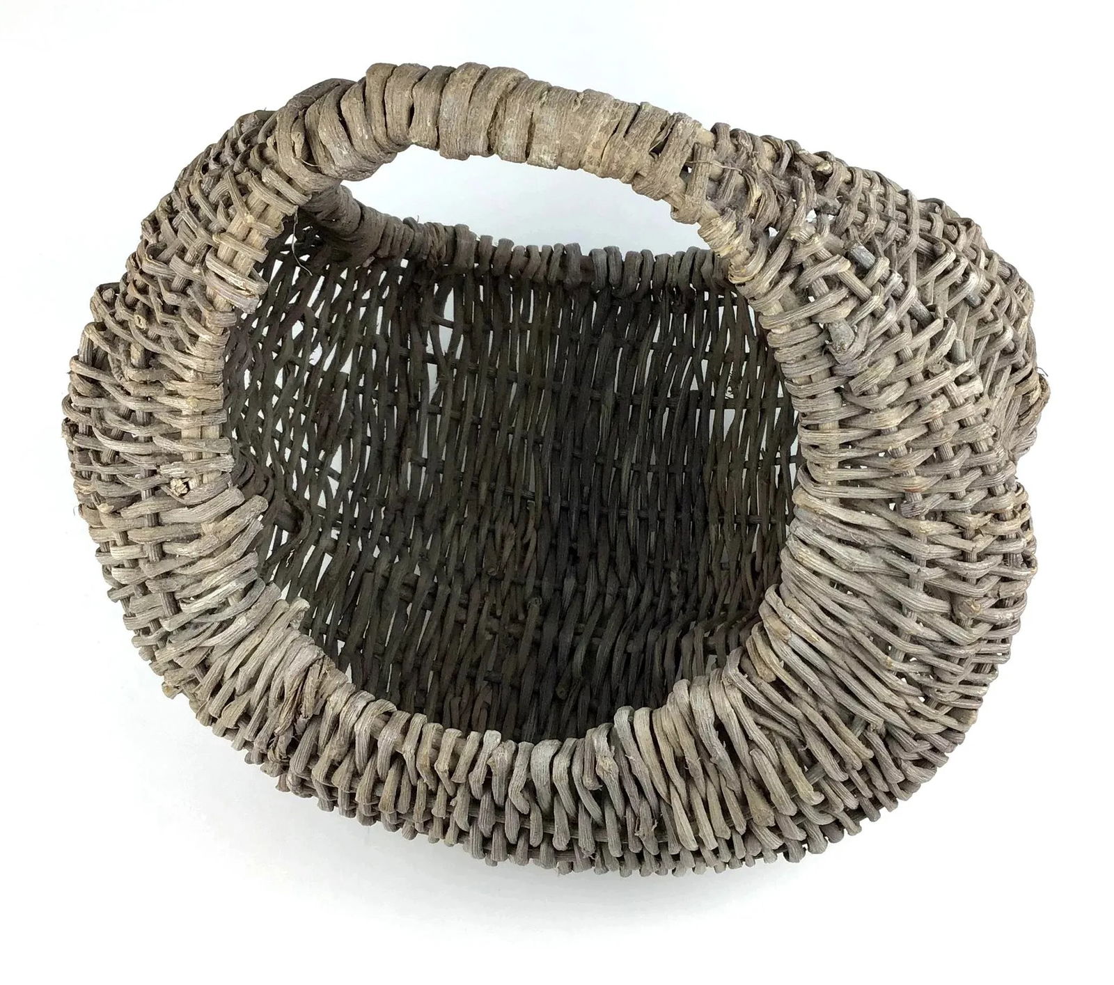18th Century French Grape Gathering Basket - 2