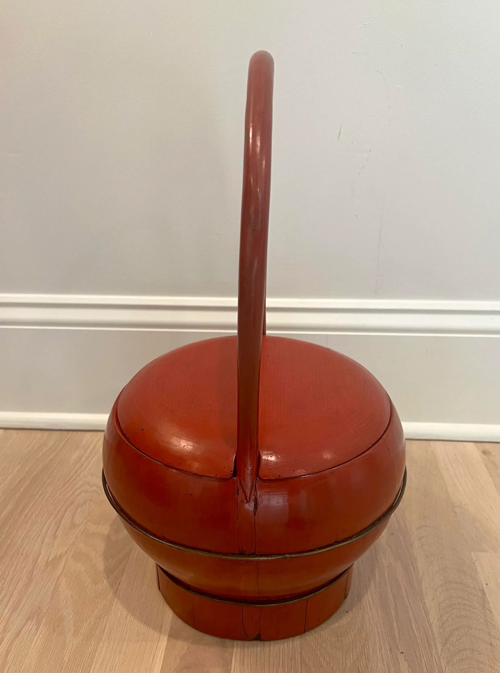 Early 20th Century Antique Red Lacquered Wedding Basket With Lid - 4