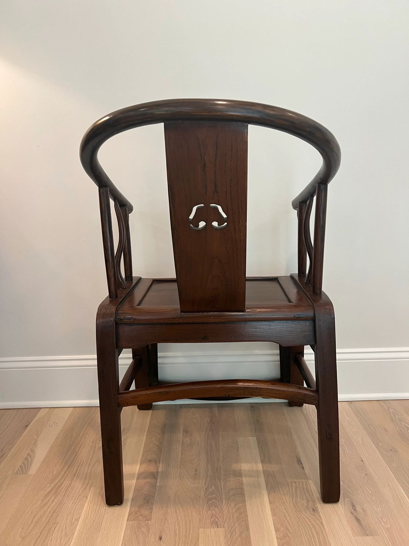 Qing Dynasty Horseshoe Backed Armchairs Matching Pair - 6