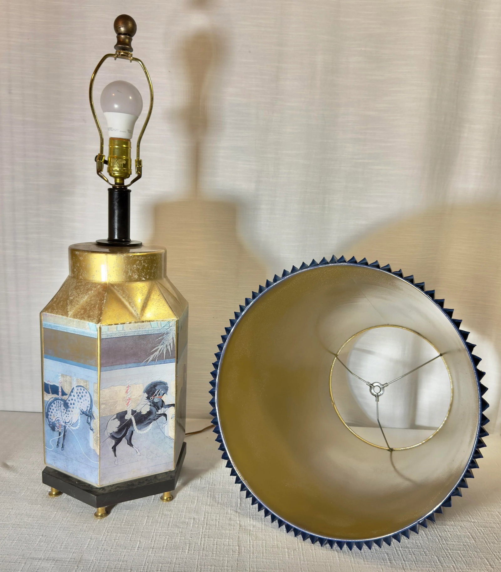 Vintage Late 20th Century Reverse Painted Hexagonal Tang Horse Table Lamp With Bespoke Navy Blue Sha - 12