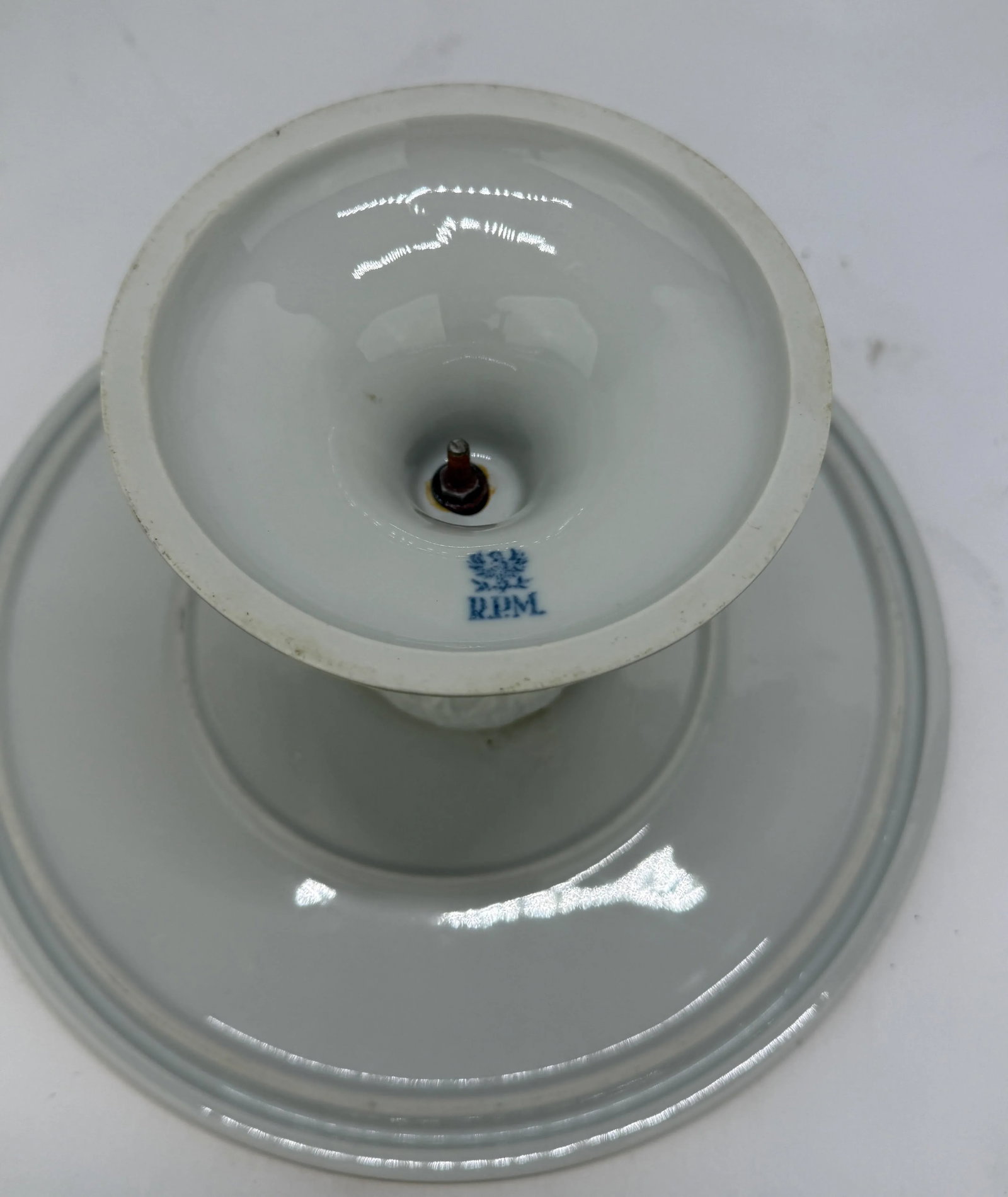 Royal Porzellan Manufaktur Gilded Pedestal Tazza With Scrollwork and Acanthus - 7