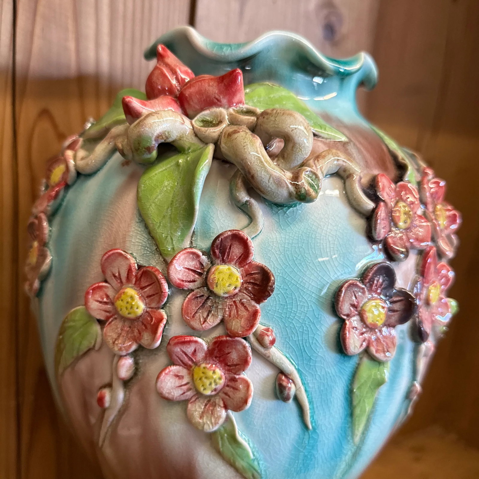 Monumental Antique French Gros Relief Barbotine Vase, Circa 1875, Style of Théodore Lefront. - 3