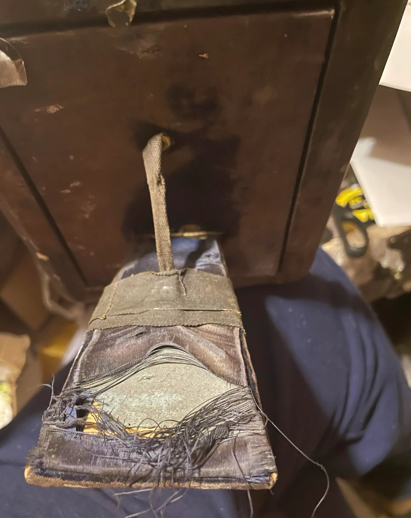 1901 Birmingham Mint Sterling Silver Desk Top Picture Frame Embossed Design - 10