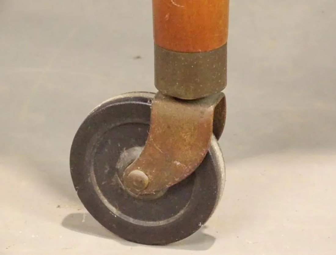 1970s Stickley Wooden Rolling Wooden Bar Cart With Removable Tray - 2