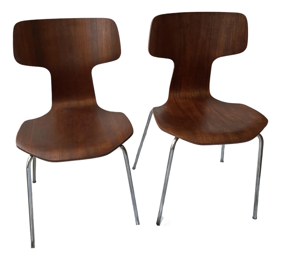Fritz Hansen Denmark 1974 Plywood Hammer Stackable Chairs Set of 2 Refinished: Love these chairs!! They are very comfortable as well as being stylishly simple. One of the chairs has the original sticker and both have the plastic leg holders on the bottom that are fully signed an