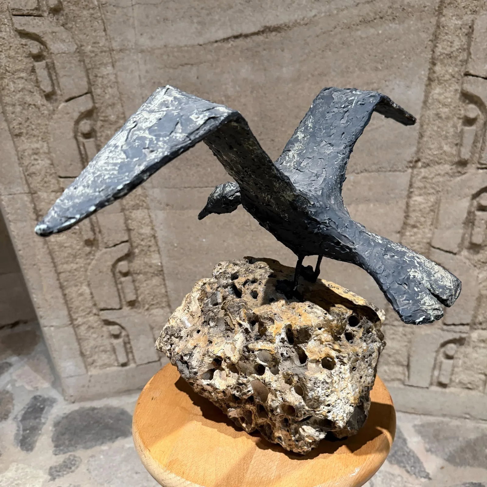 Faux Bronze Seagull Sculpture Volcanic Rock Signed Barnes 73 - 4