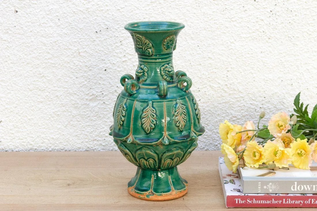 Antique Emerald Green Chinese Sculpture Vase - 2