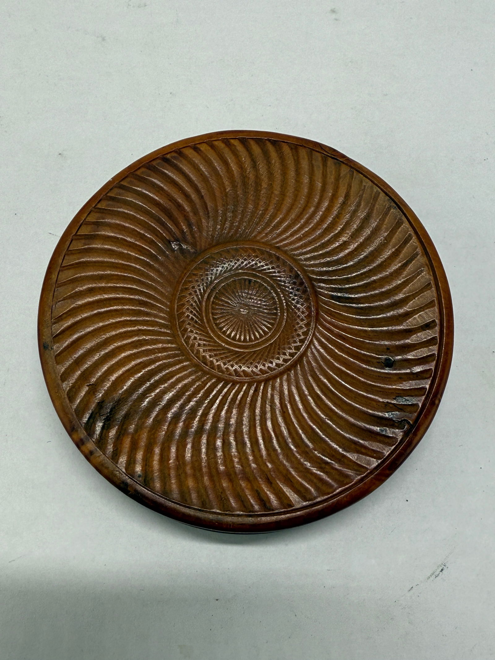 Early 19th Century French Carved Boxwood Snuff Box, "La Ste Famille" - 2