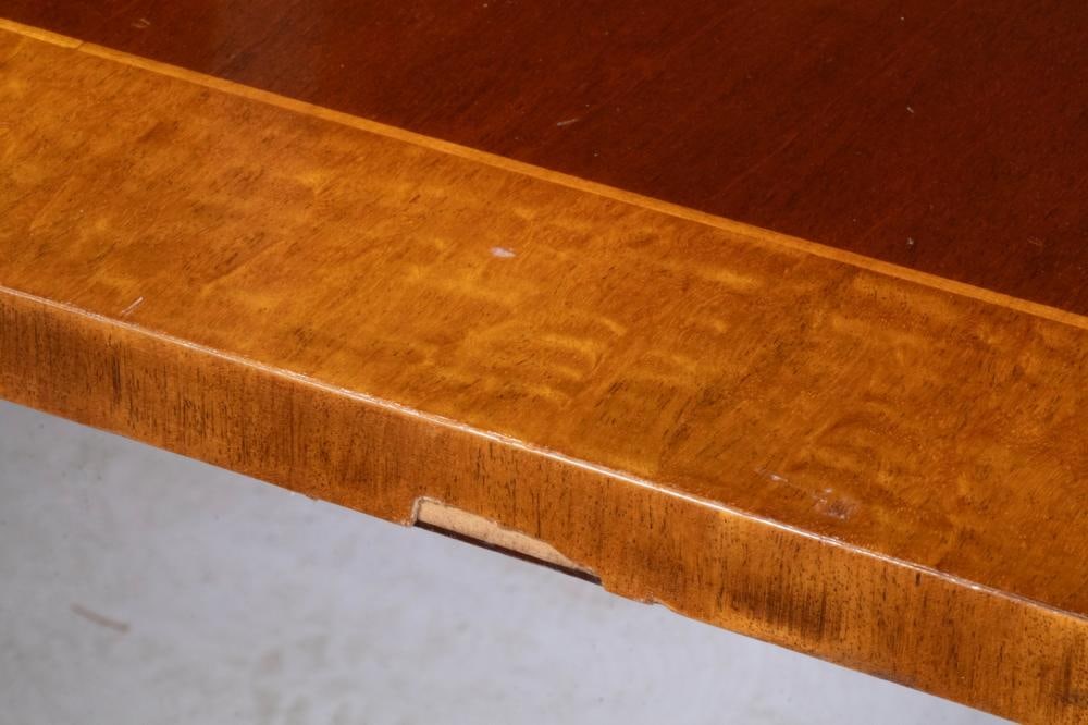 1980s Baker Historic Charleston Mahogany Two Pedestal Dining Table Satinwood Banding - 3